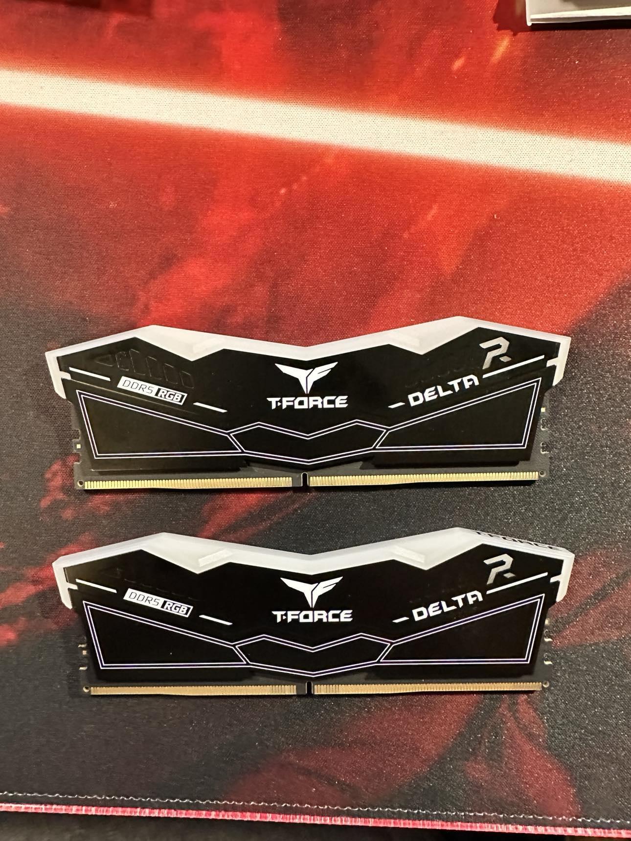 T-Force Delta RGB 32GB (2x16GB) DDR5 CL30/6000