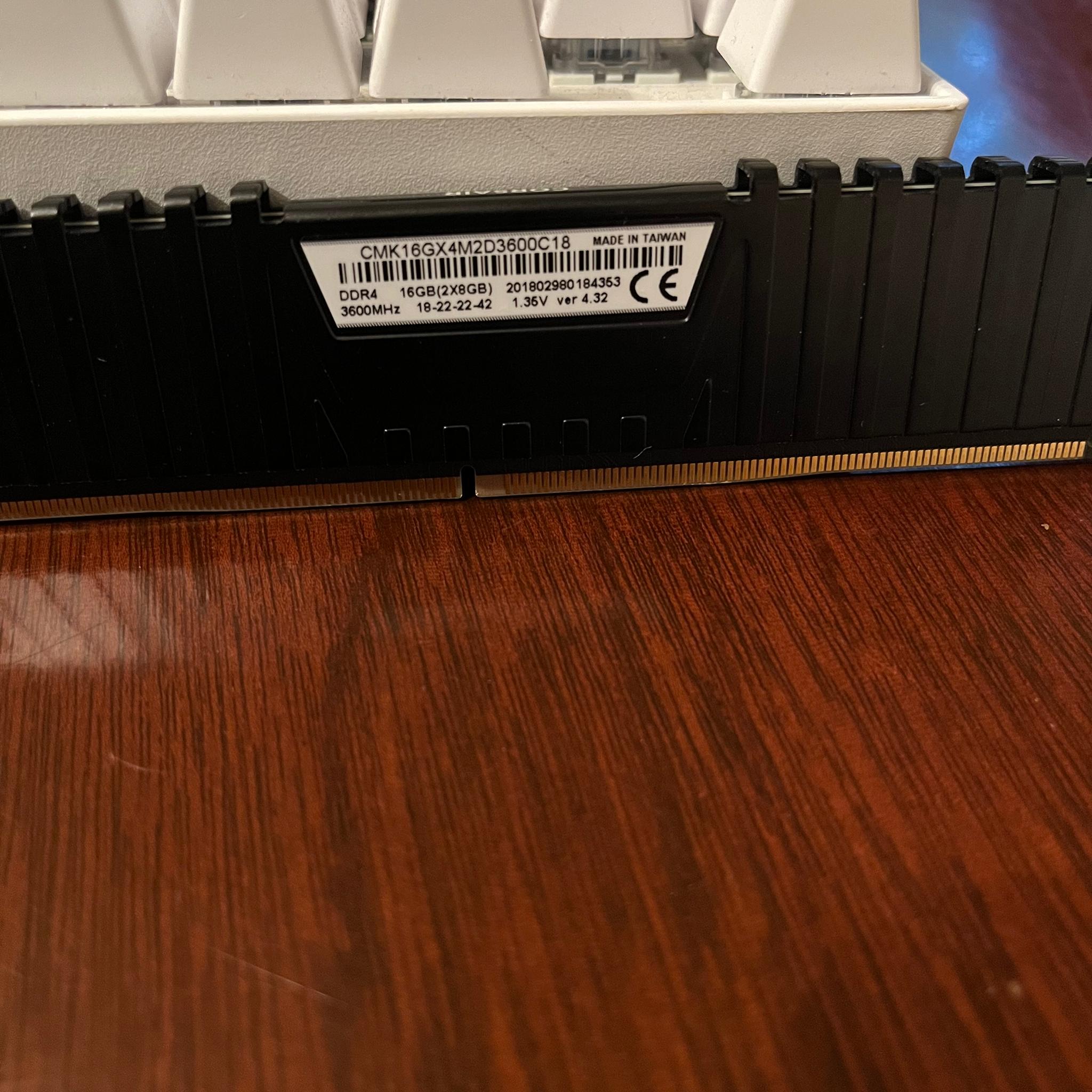 Corsair Vengeance 16 gb 3600 MHz CL18