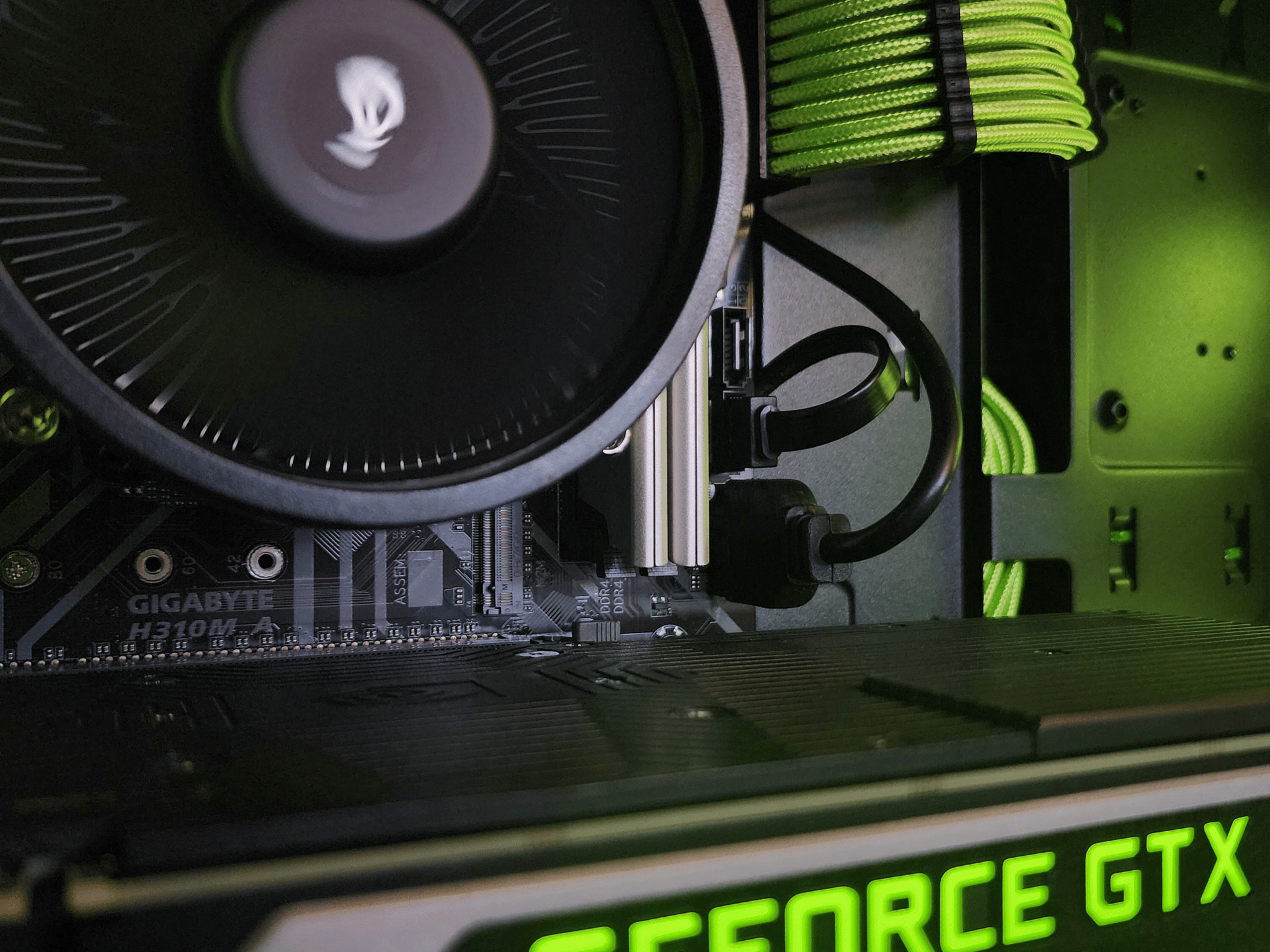 Intel Core i5 8500 // Nvidia GeForce GTX 980 4GB FE // TCreate 16GB 3200MHz