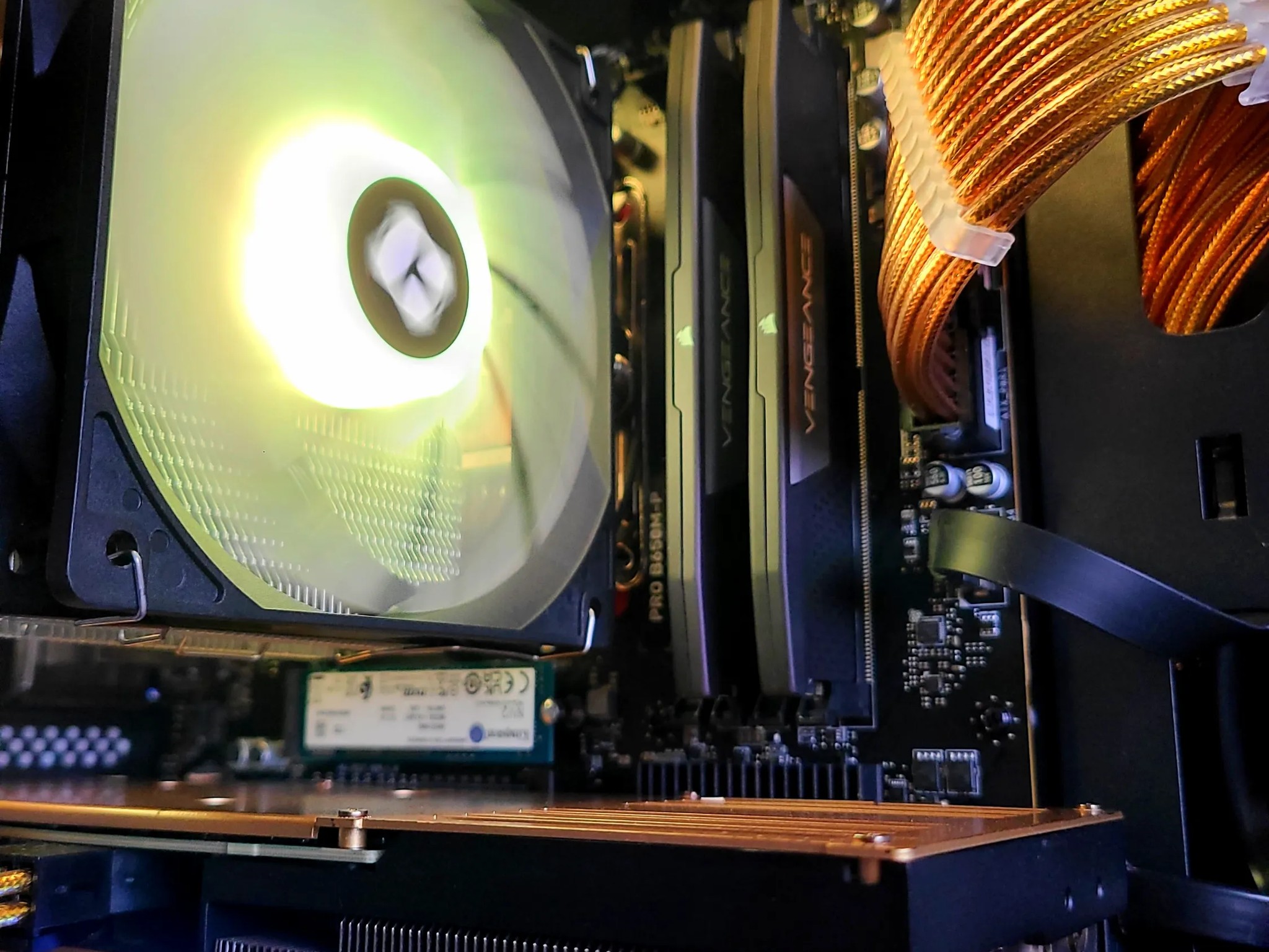 Nvidia GeForce RTX 3070 8 GB | AMD Ryzen 5 8400F 6-Core CPU | 32 GB Ram | 1 TB SSD
