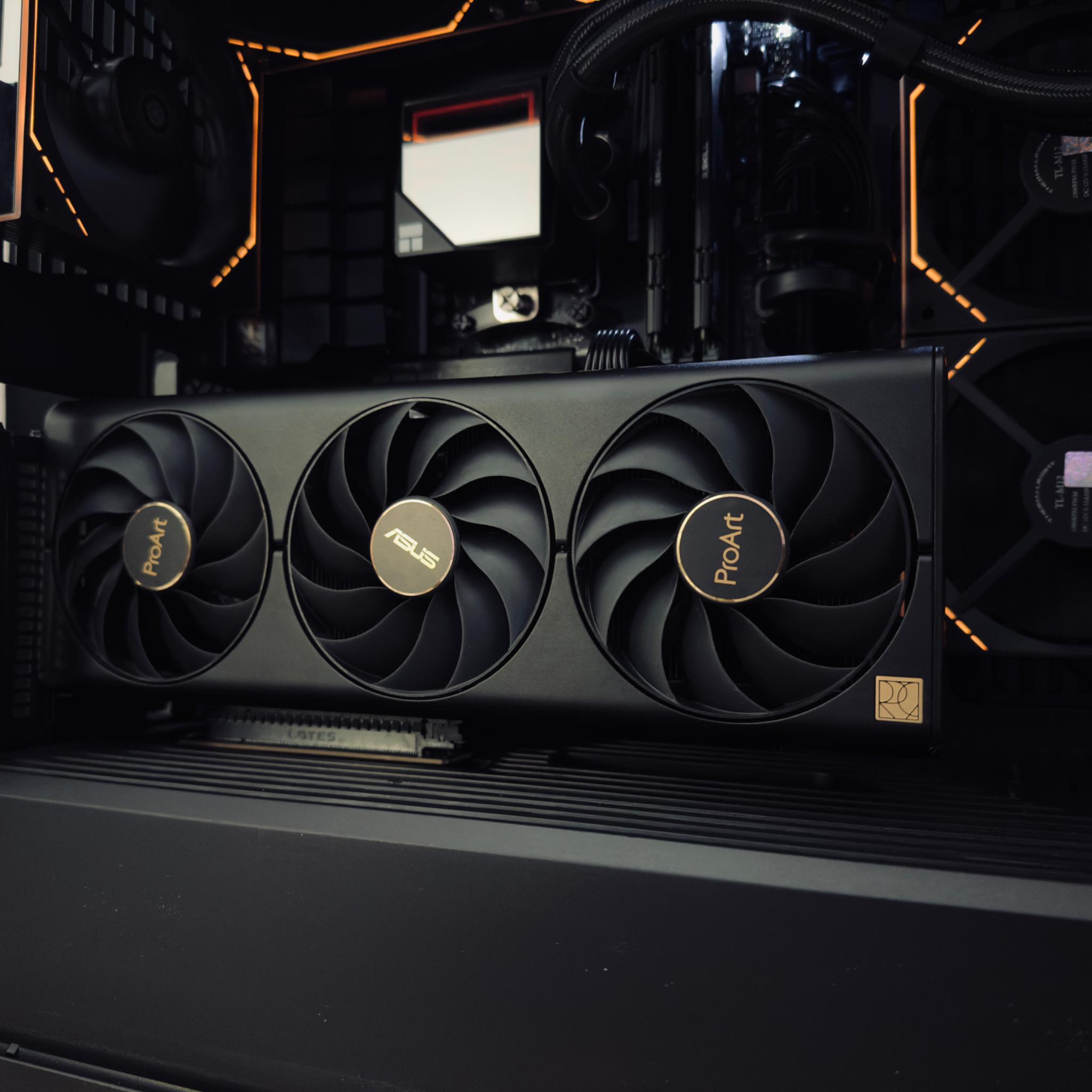🧑‍🎨ProArt | 4K GAMING PC : RTX 4070TI, Ryzen 7 7700X, 32GB DDR5, 2TB M.2 SSD, WIFI