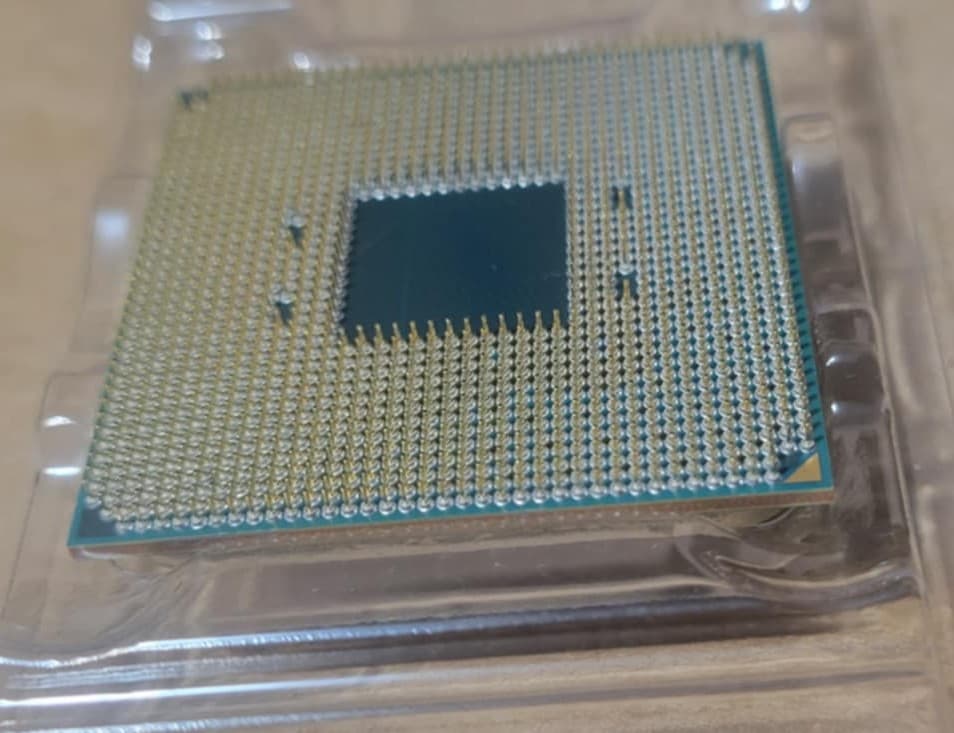 AMD Ryzen 7 3700X Processor   CPU ONLY
