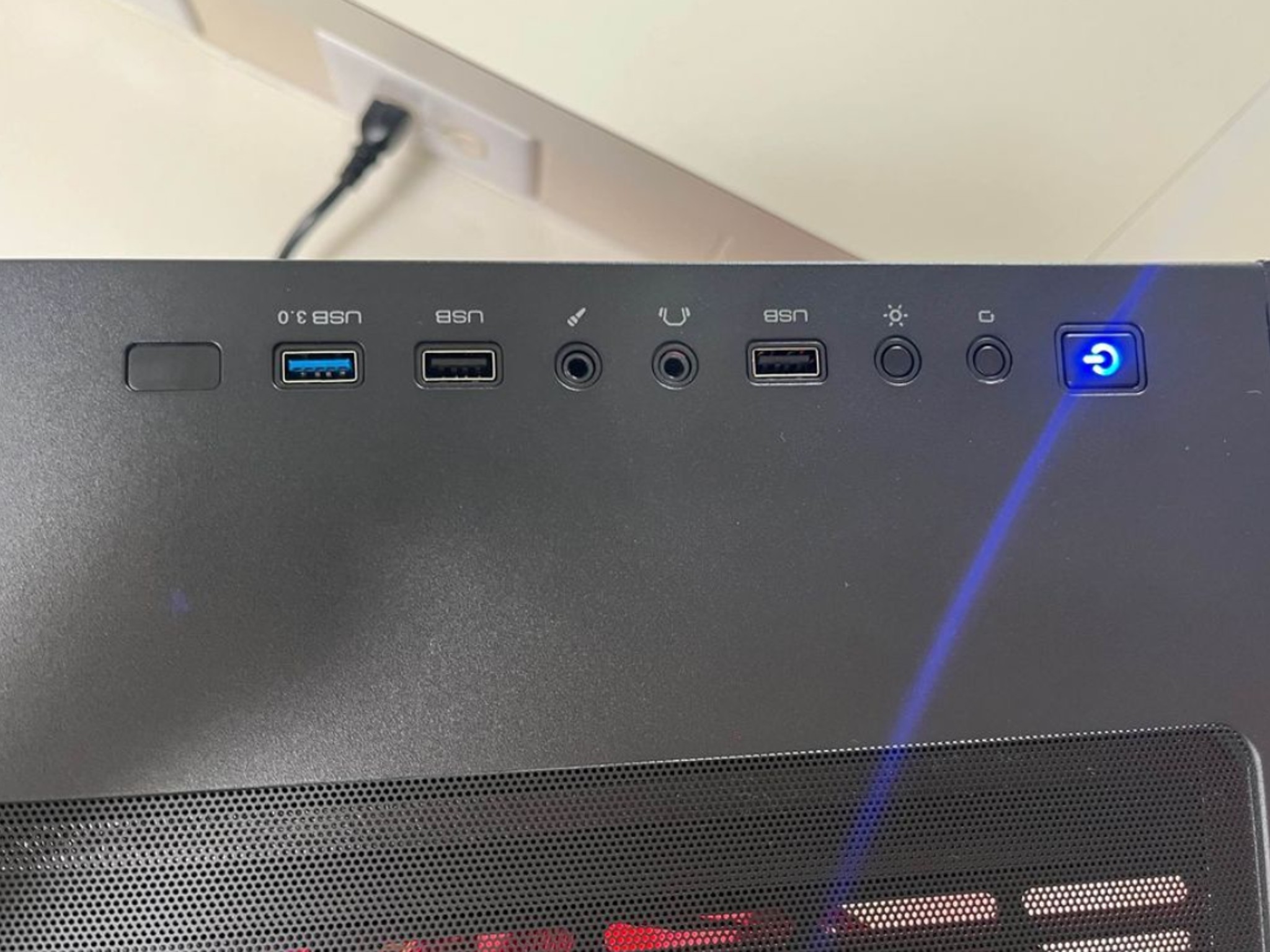 🤑 ON SALE!💰🔥Red Aura🔥 Black Fishtank PC Build 🐟 - 4060 - i9 Intel 🚀 1080p/1440p