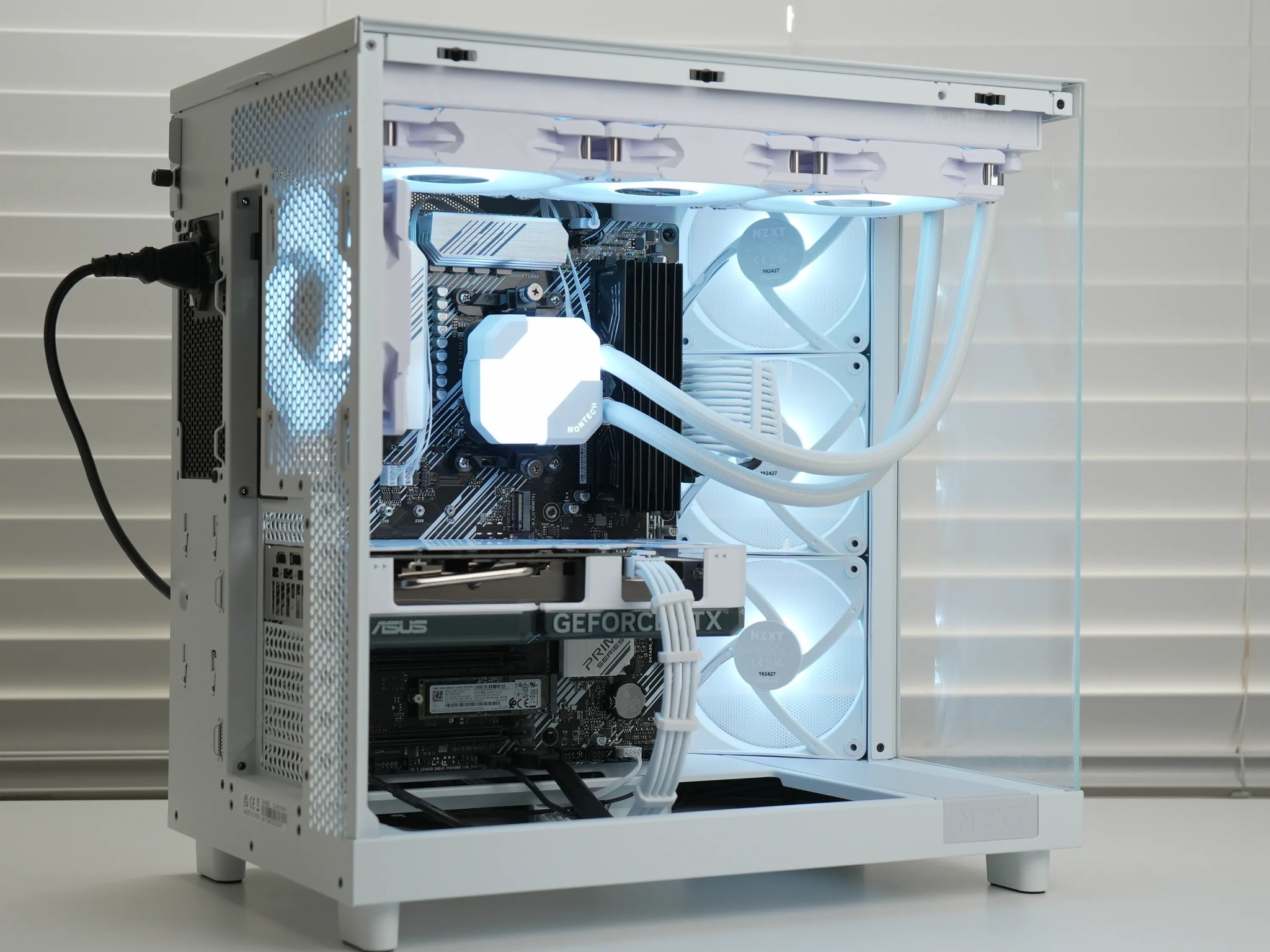 RTX 4060 | RYZEN 7 3700X | 32GB RAM | 1TB SSD | WIFI & BT | Windows 11-Gaming PC