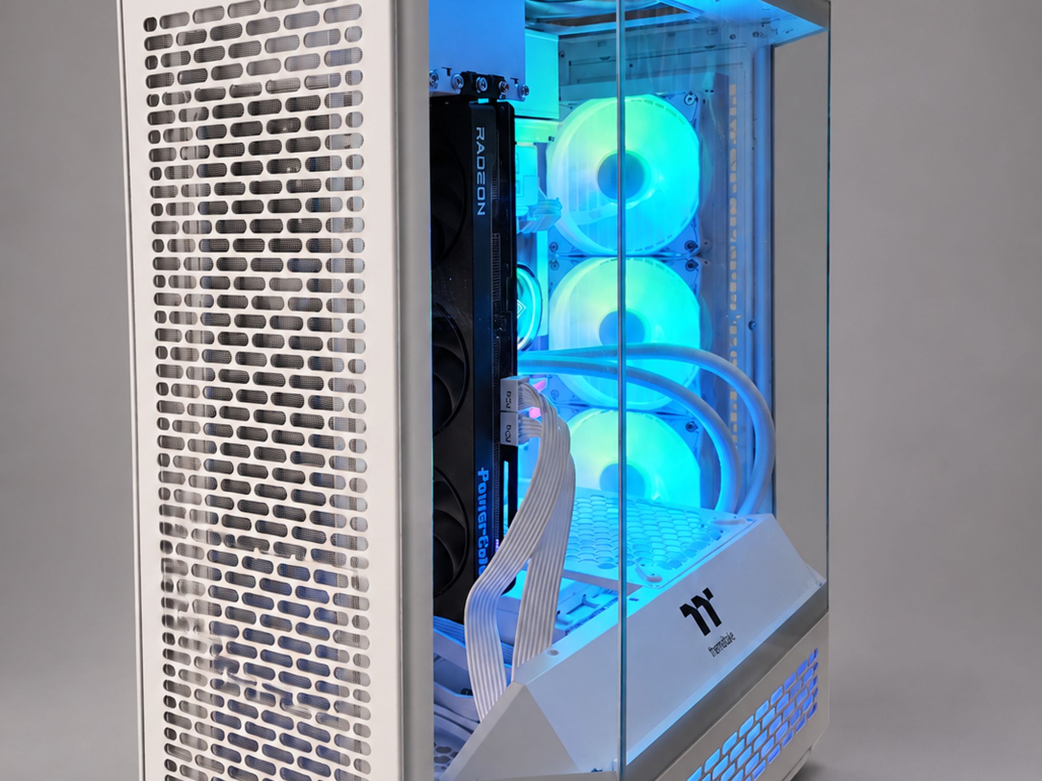 RX 9070 XT 16GB 4K Gaming PC | Ryzen 5 7600X3D | 32GB DDR5 6400 | 2TB NVMe | Arctic Titan | Wi-Fi
