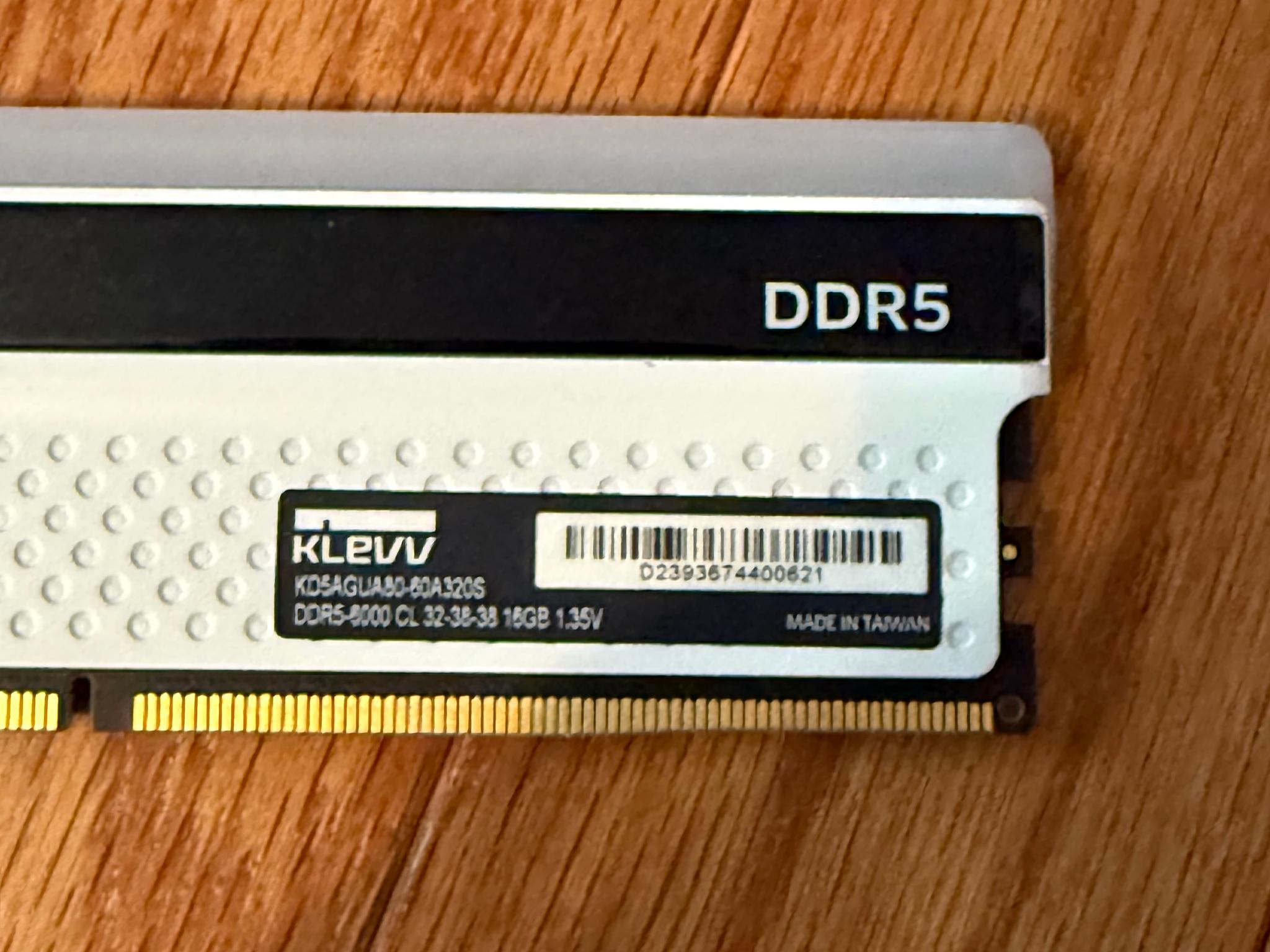 KLEVV CRAS XR5 RGB DDR5-6000 CL32 (32GB/2X16GB)