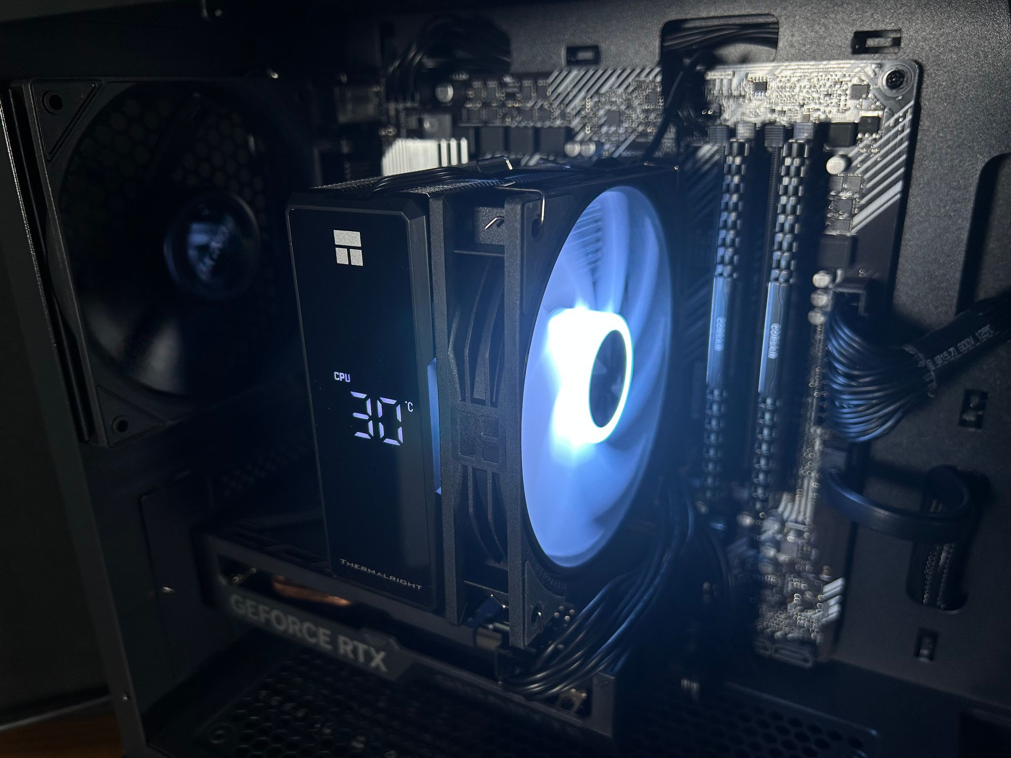Business Casual 🤵- Ryzen 5 5600X | RTX 4060 | 32GB DDR4 | 1TB