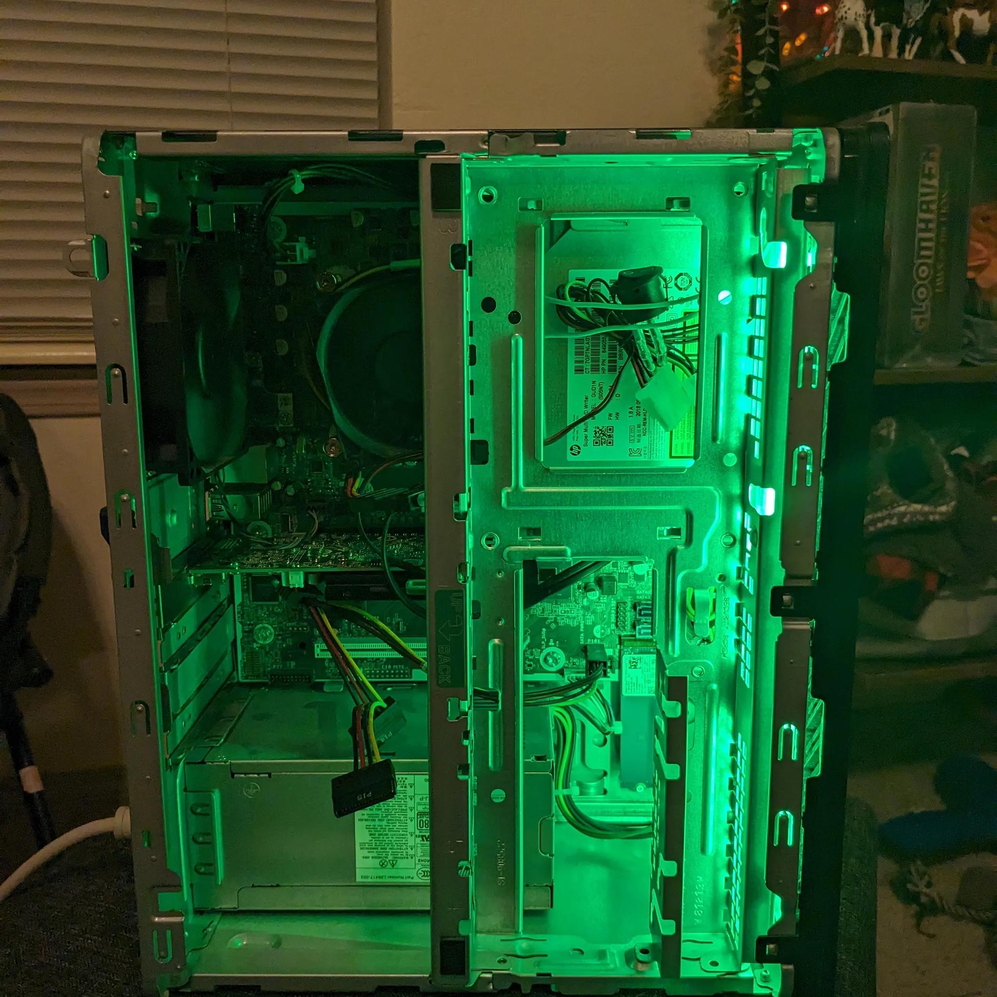 FREE SHIP || "Green Grasshopper" || Pentium, R7 350 4GB, 8GB RAM, 256GB SSD, Win11, Wifi