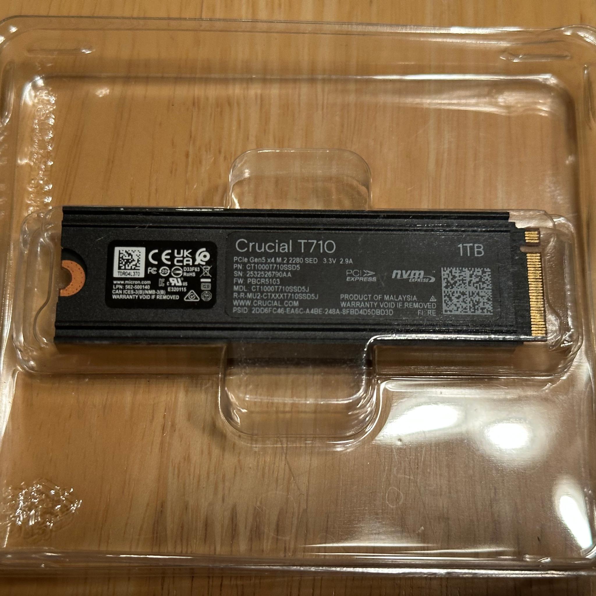Crucial T710 1TB 3D TLC NAND Gen 5 x4 NVMe M.2 2280 Internal SSD with Heatsink