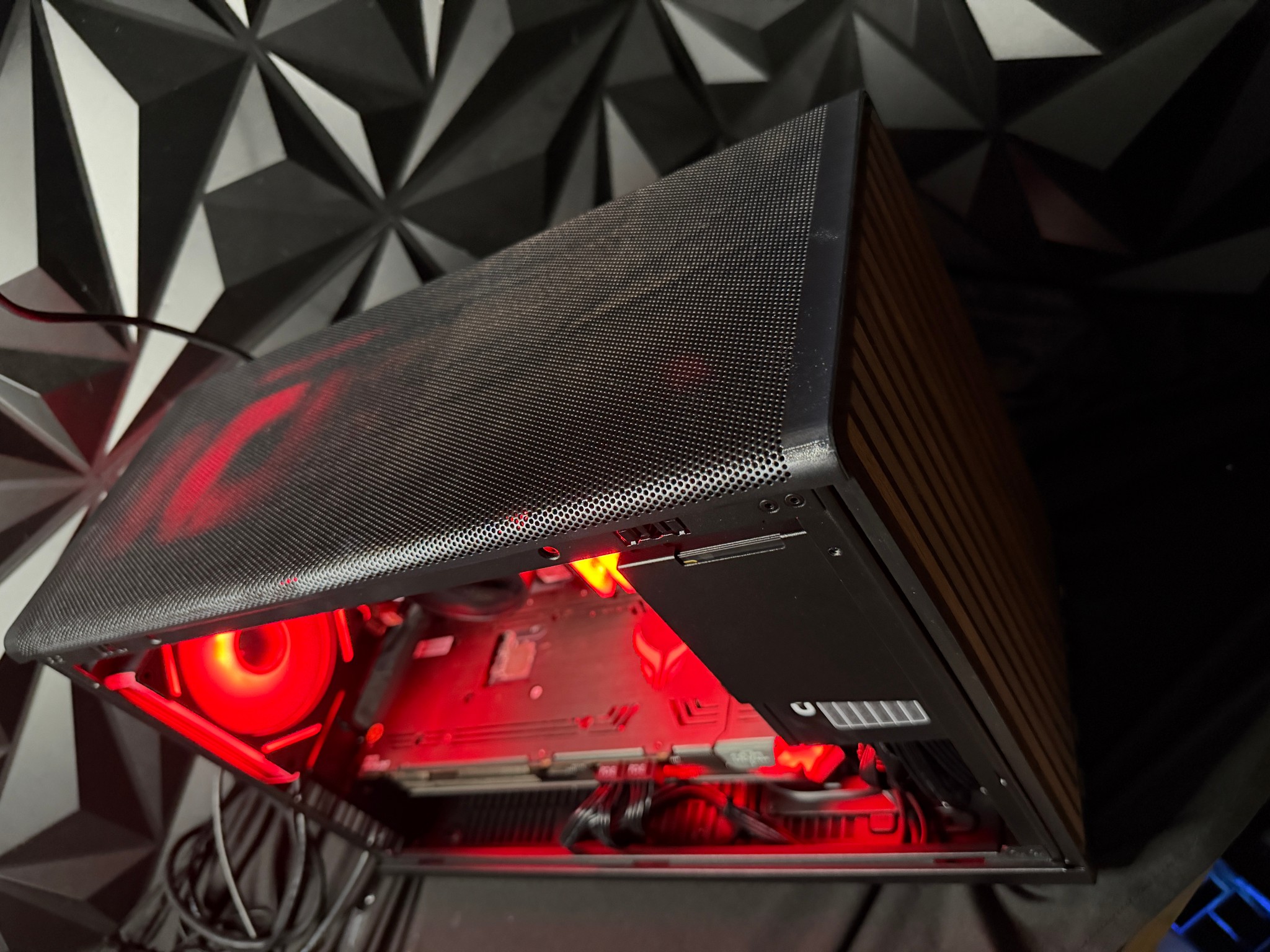 🌈🌲 NEON OAK 🌲🌈 Radeon RX 6750 XT Custom Gaming PC - Ryzen 5 5500