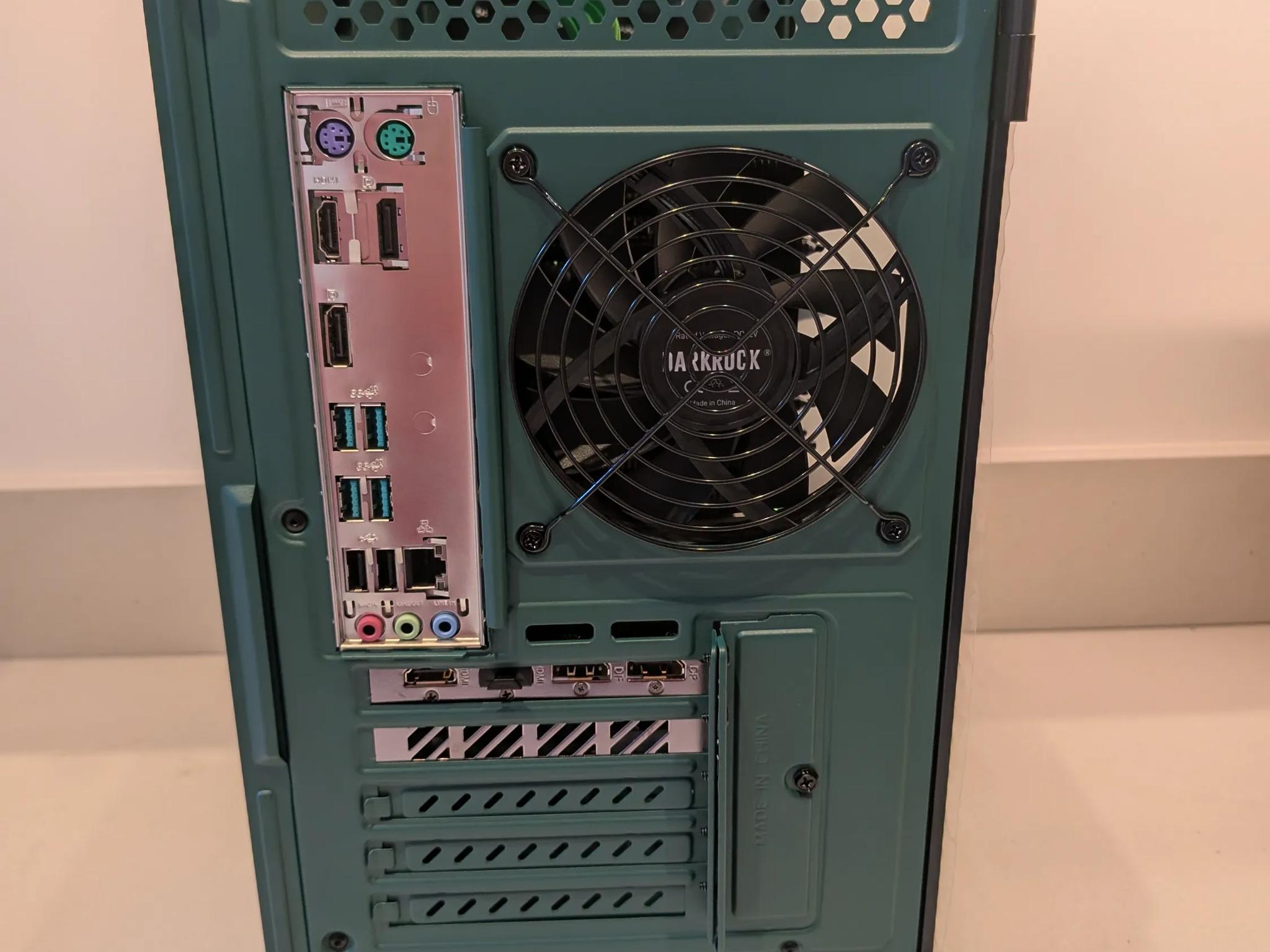 The Lean Green Gaming PC - Radeon RX 9070, Intel Core i5 12th Gen, 32 GB RAM, 4 TB