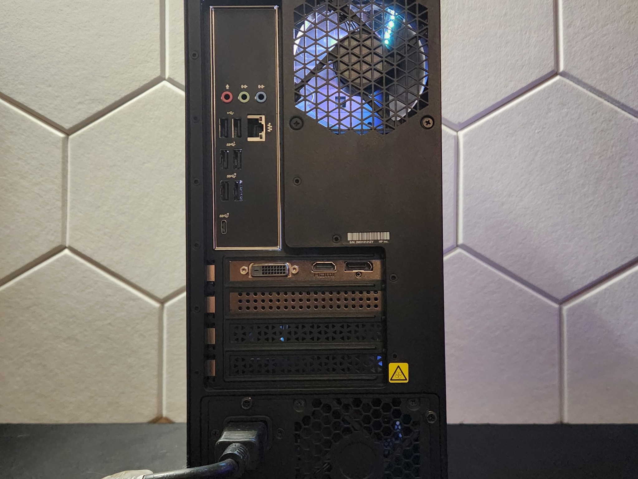 HP Omen 25L GT12 | GTX 1660 Super | Intel I5 10400F | 16GB DDR4 | 256GB SSD + 2TB HDD | Windows 11