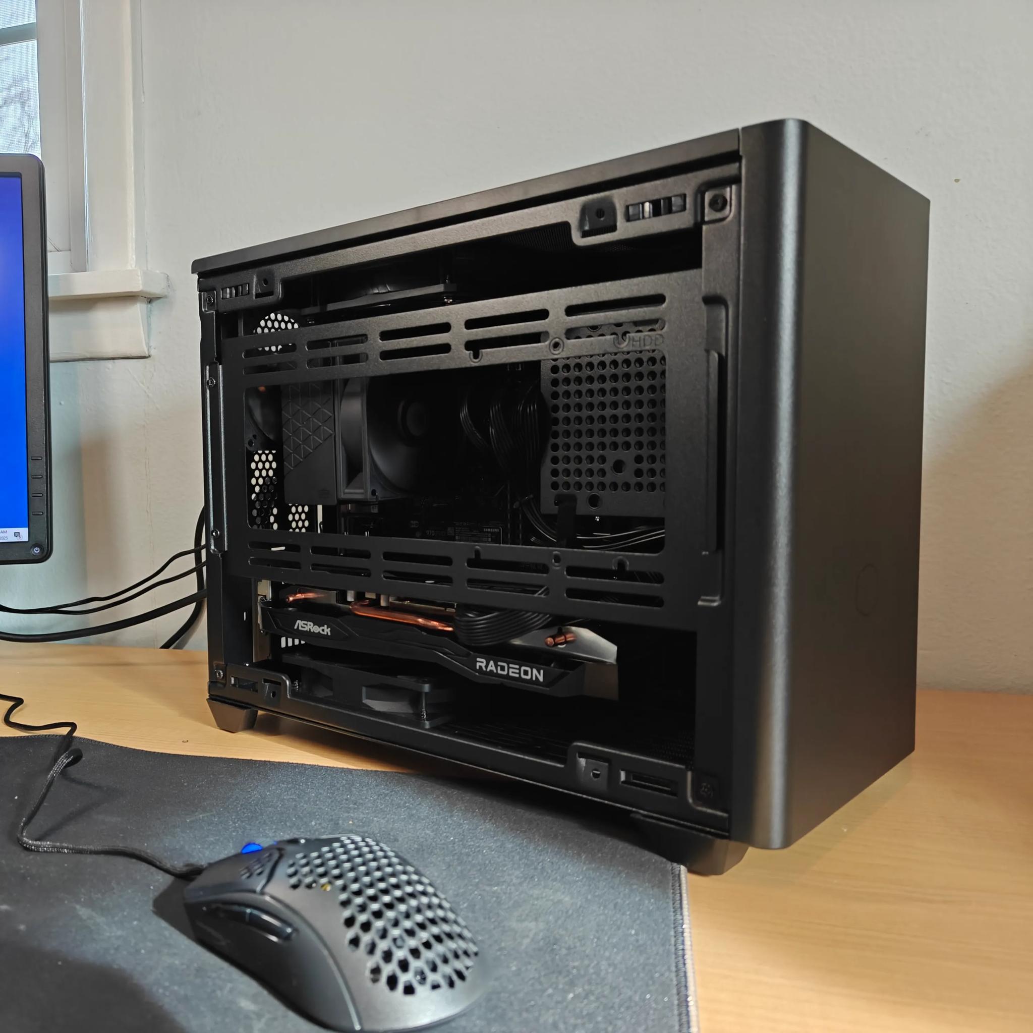 Stealthy SFF | RX 7600 | R5 5600 | 1 TB NVME | 32 GB DDR4