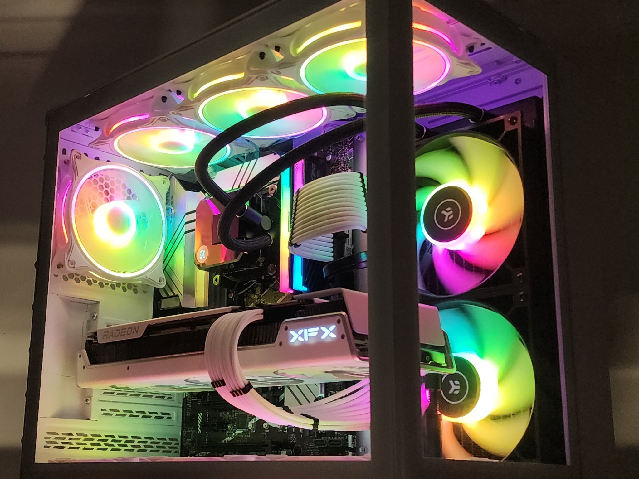 Gaming PC i9-14900K 32GB RAM 2TB SSD RX 7900 XTX 24GB Windows 11 Computer