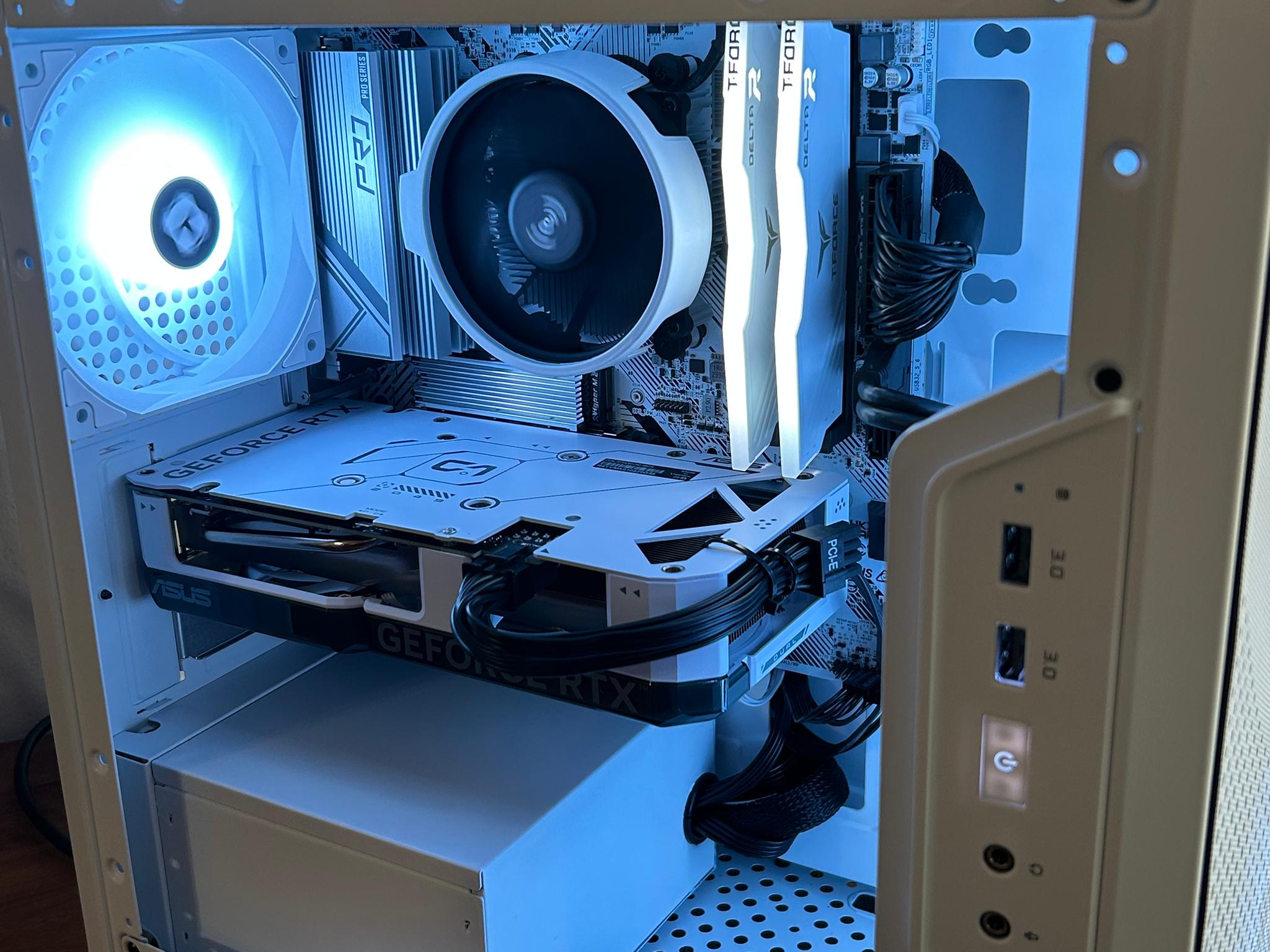RTX 4060 | Ryzen 5 5500 | 1TB SSD | The Trooper