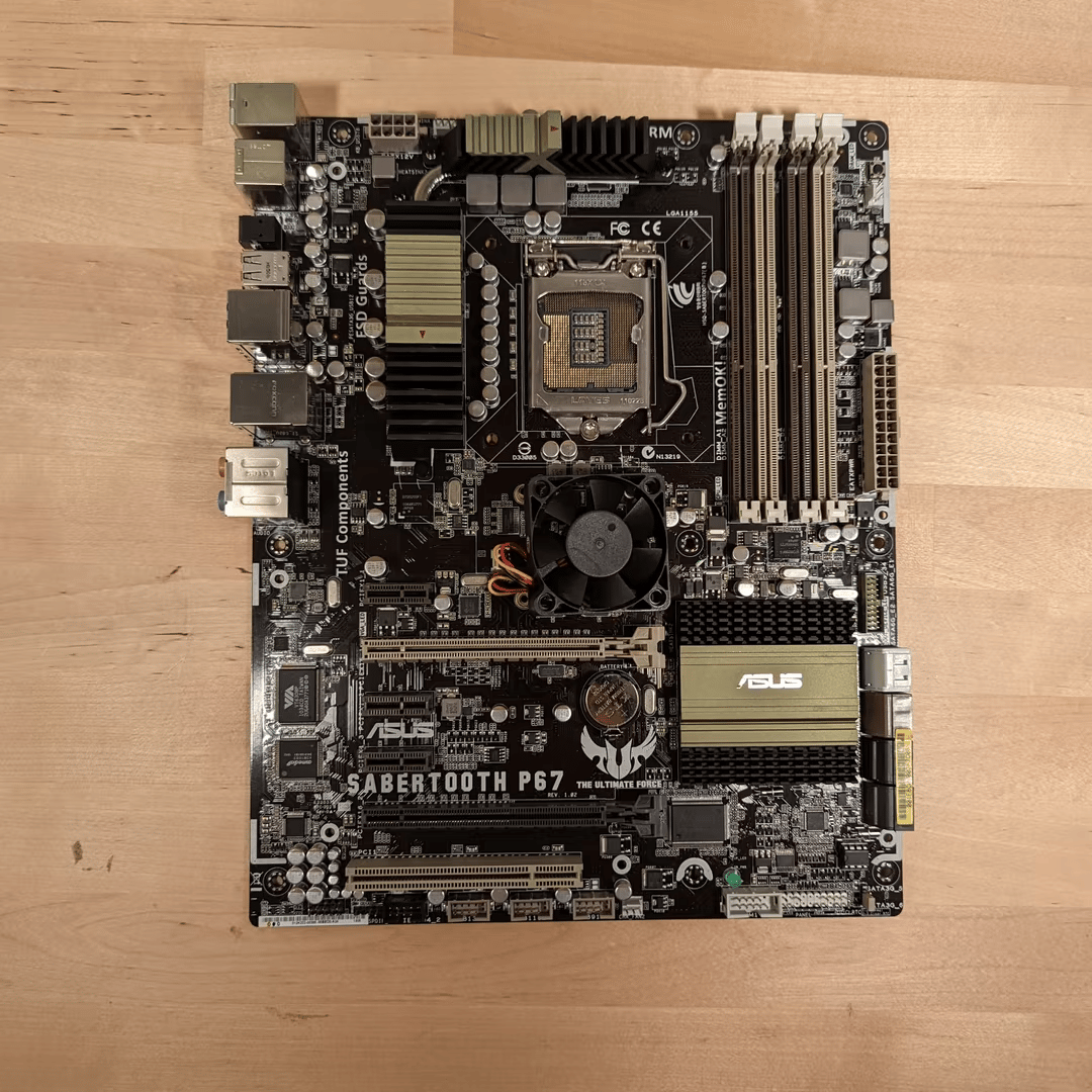 ASUS SABERTOOTH P67 Intel P67 Express LGA 1155 DDR3 Motherboard USB3.0