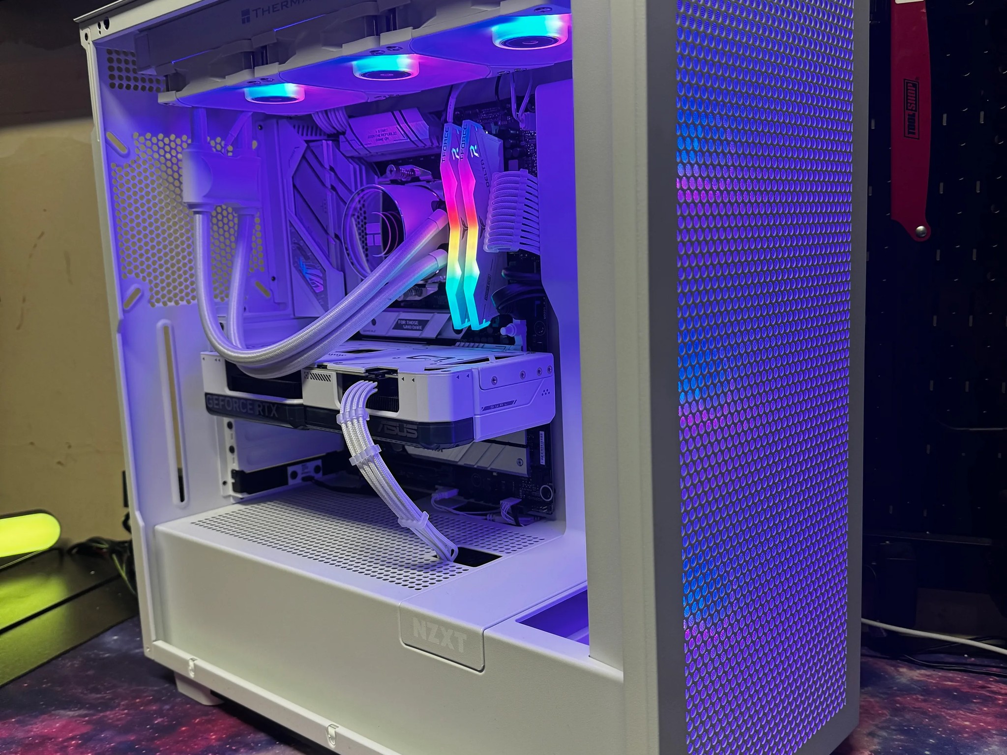 [White Wolf] || Ryzen 5 7600X + RTX 4070 12GB w/ 32GB DDR5 & 2TB NVMe SSD