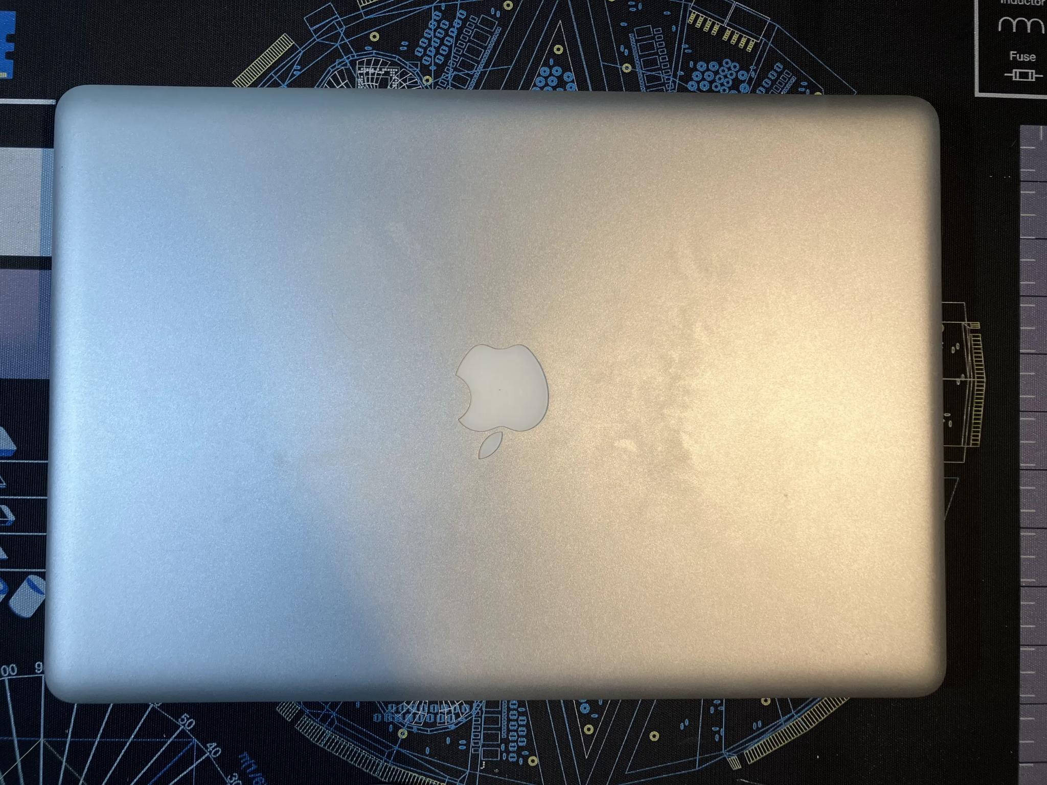 MacBook Pro Mid 2012 15" (i7 2.6GHz, 16GB DDR3)