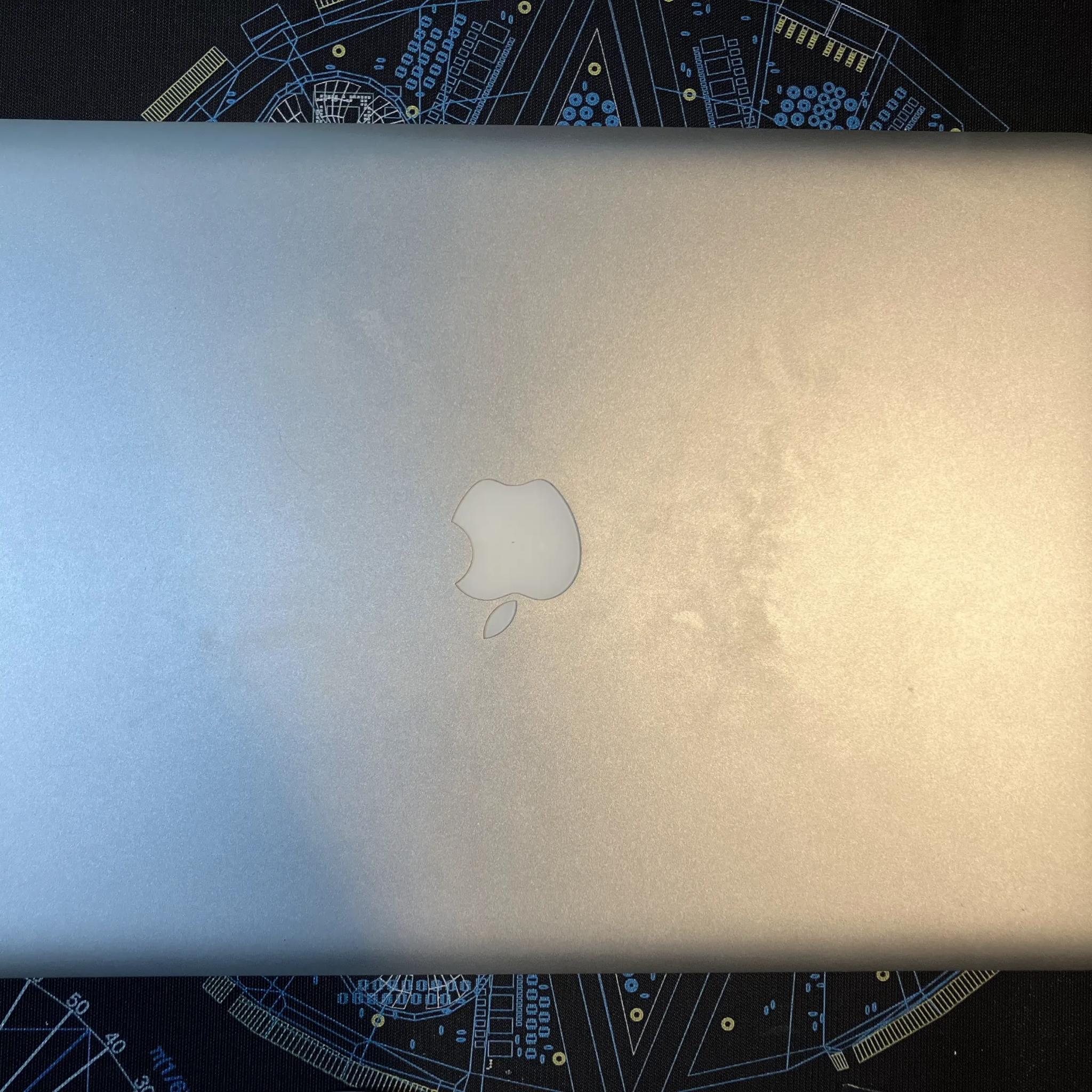 MacBook Pro Mid 2012 15" (i7 2.6GHz, 16GB DDR3)
