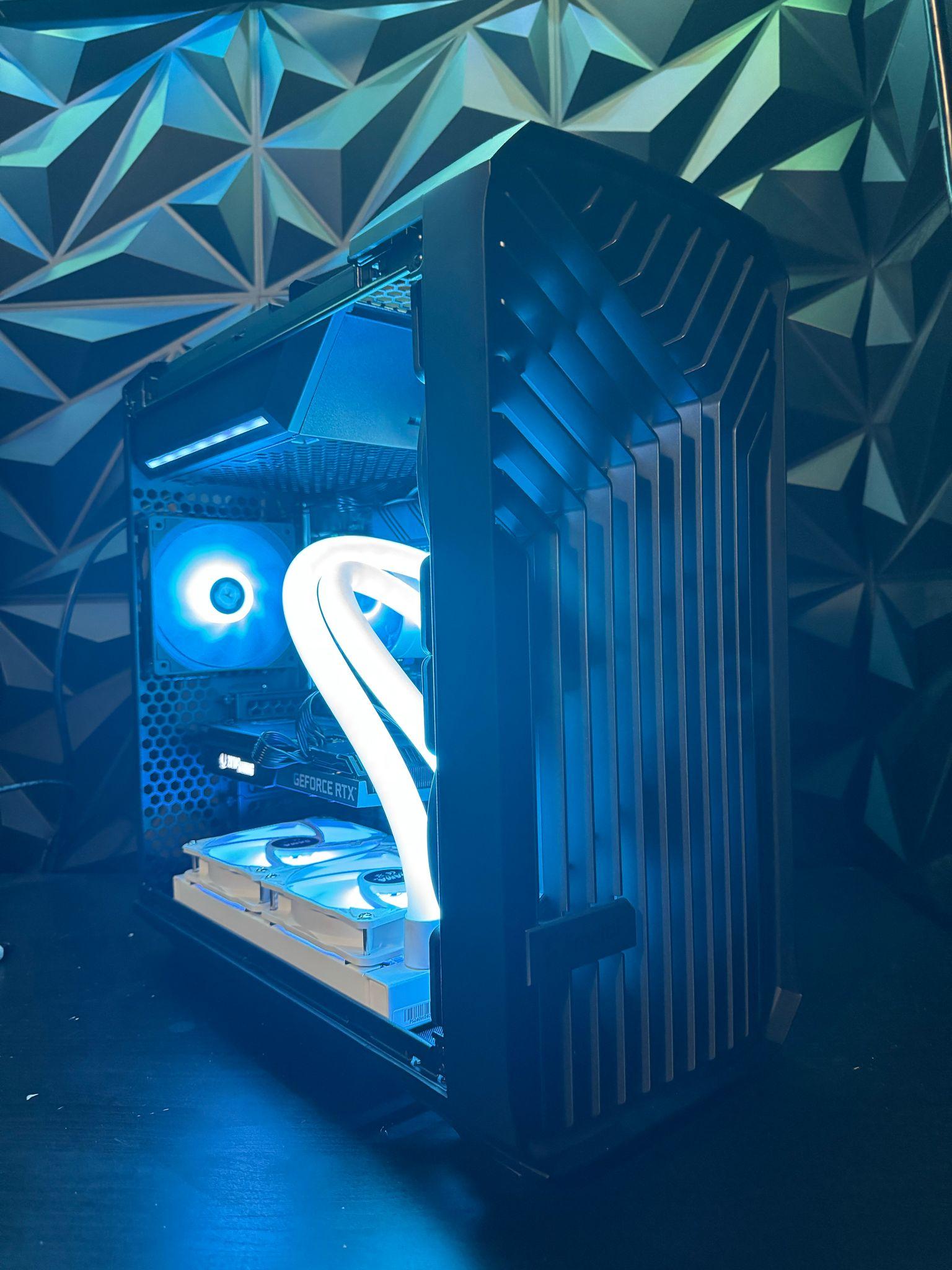 🏴‍☠️❄️Black Ice  🏴‍☠️❄️ i7 12700K | RTX 3070|| 1.75 TB NVME| 32 GB DDR4 3600 MHz