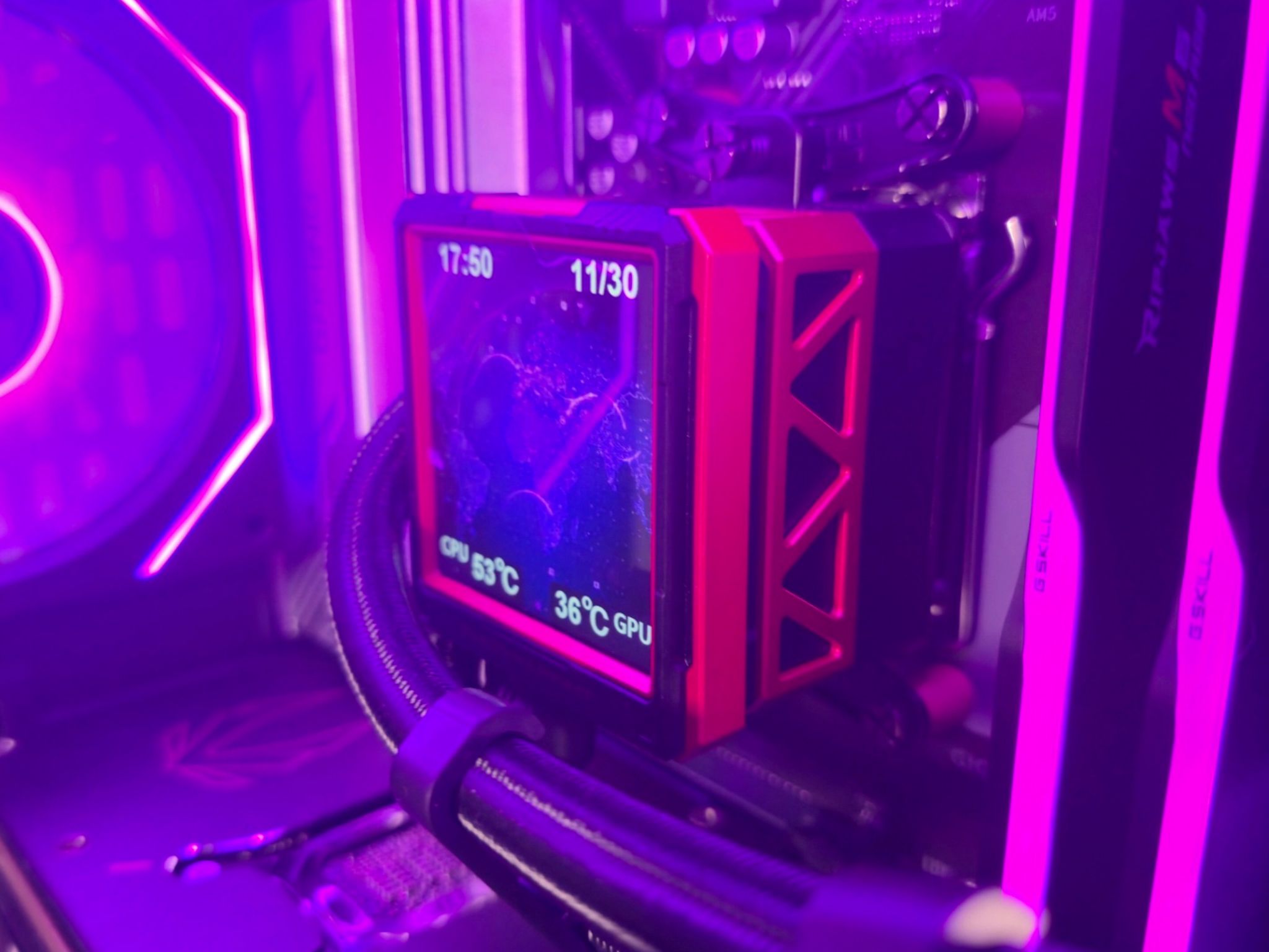 🟪Luminance V2🟪 Ryzen 7 7700x | 32gb ddr5 | RTX 5080 Gaming PC