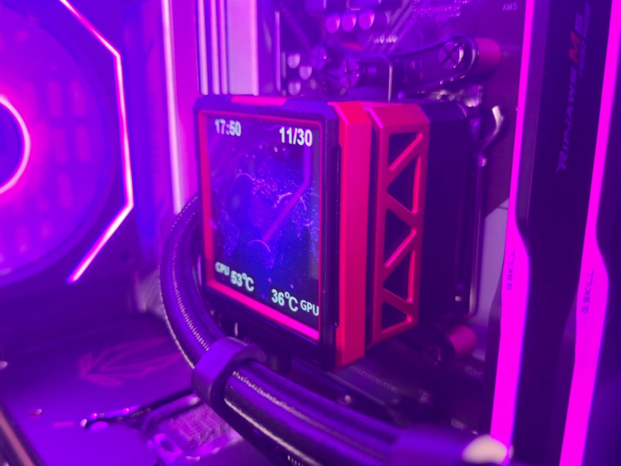 🟪Luminance V2🟪 Ryzen 7 7700 | 32gb ddr5 | RTX 5080 Gaming PC