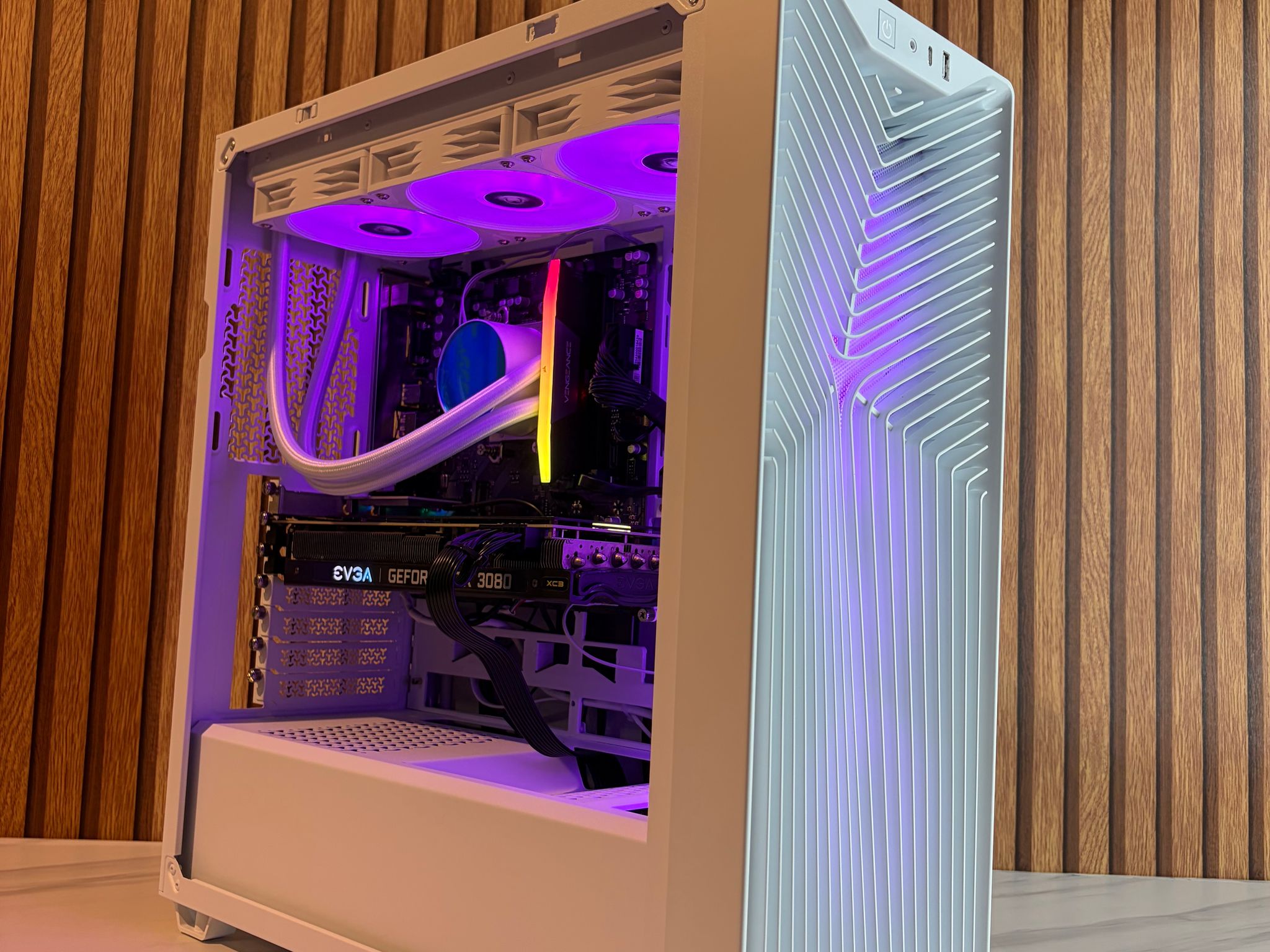 RTX 3080 | RYZEN 5 7600X | 16GB DDR5 | 360MM AIO | 750W | 1TB