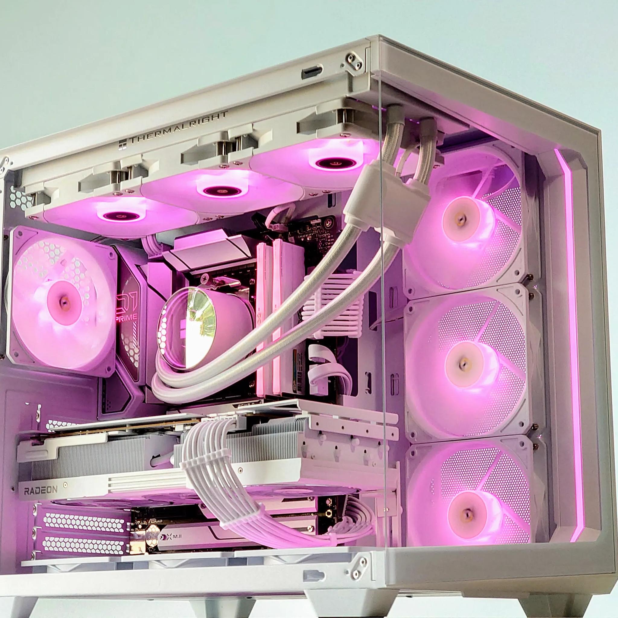 ❄️🤍🐻‍❄️Artic⚪AMD RX 7900 XT 20GB⚪AMD Ryzen 7 7700⚪32GB DDR5⚪2TB NVME