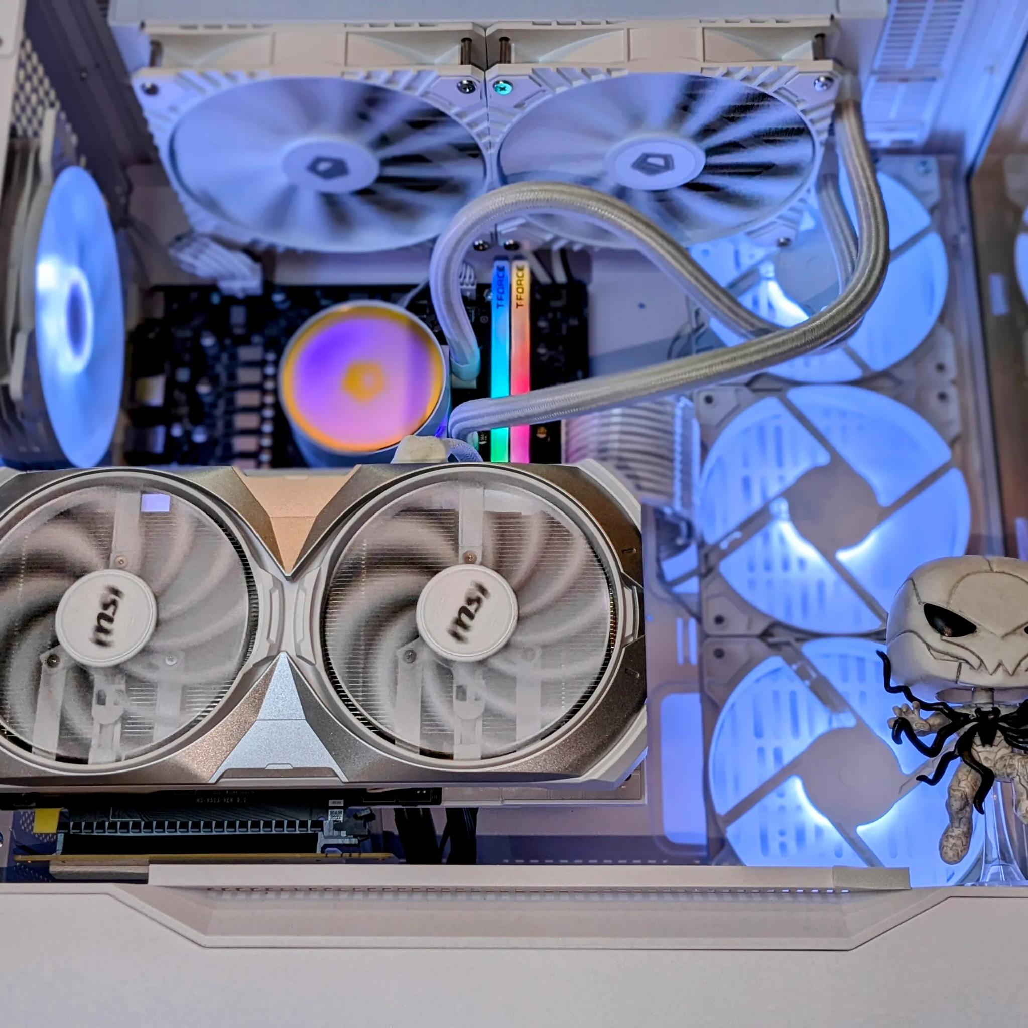 1440p-4K Ray-Tracing👑🕷️⚪️RTX 4070 Super⚪️ Ryzen 7 7700X⚪️32GB DDR5 RAM⚪️1TB NVMe SSD⚪️Windows 11✅