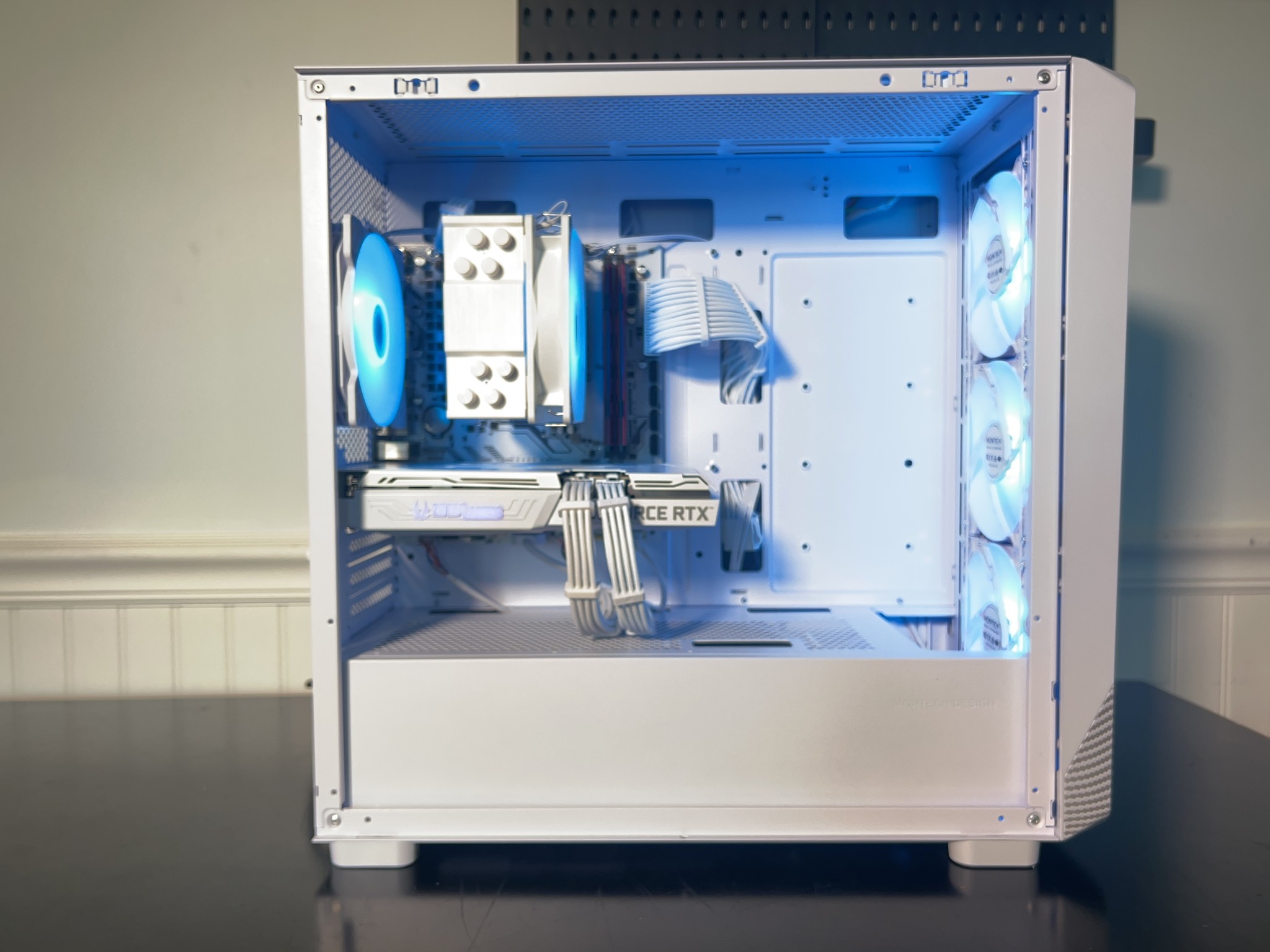 ⚪️Whiteout RTX Gaming PC | Rtx 3060 12gb | Ryzen 5 3600x | 16gb ddr4 | 1tb Storage | Windows 11 Pro