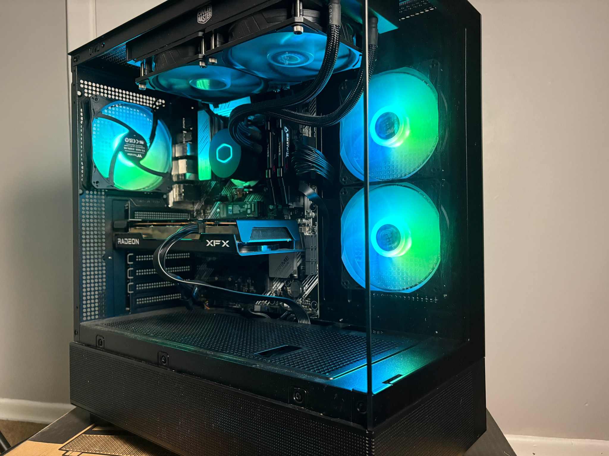 Radeon RX 6600 Custom Gaming PC - Ryzen 5 5600X