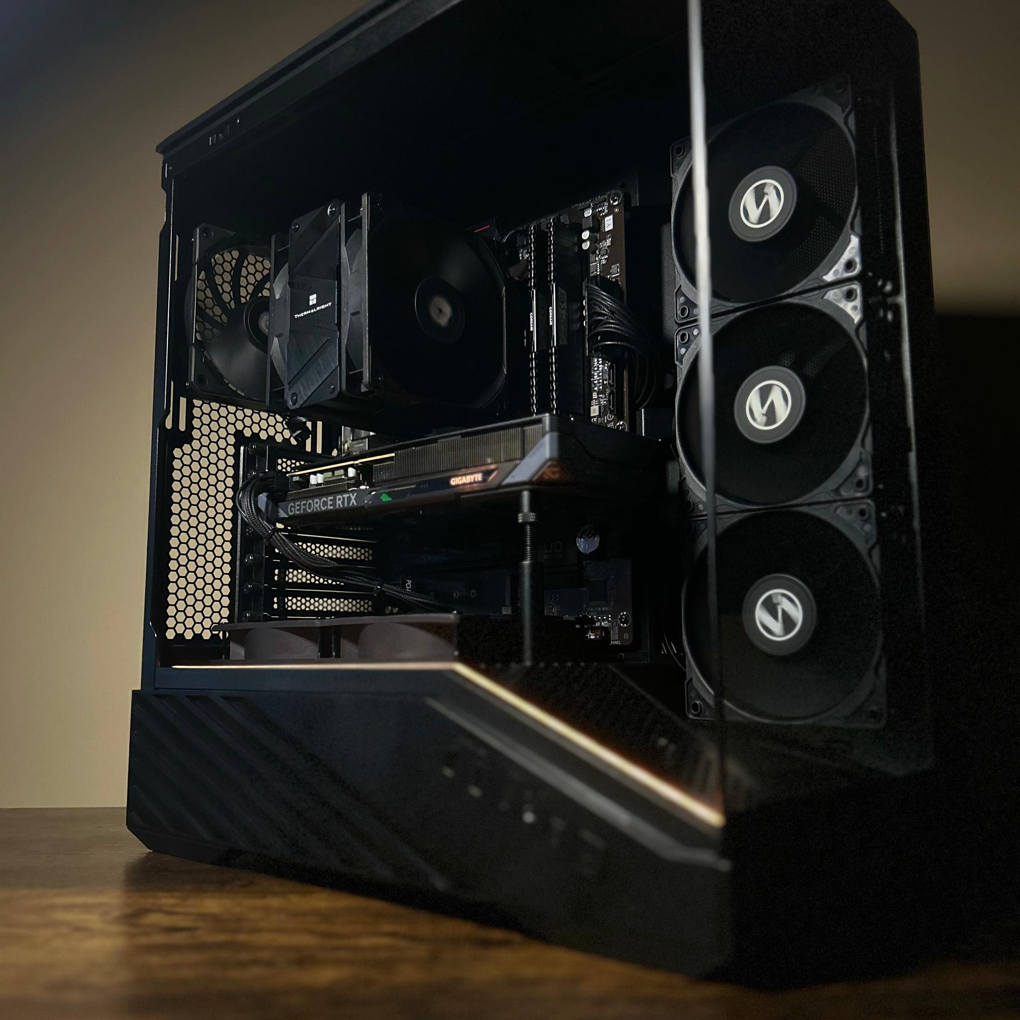 BLACKOUT🦇🖤 GAMING PC | RTX 5060 OC | RYZEN 5 5600X | 32GB DDR4 3200MT/s | 1TB SSD NVMe