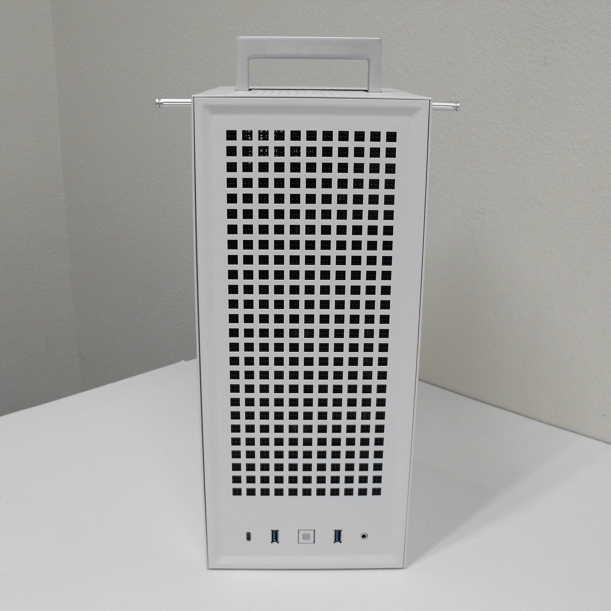 ITX PC on Sale! Ryzen 5 5600X, RTX 3070, 32GB DDR4-3200, 2TB SSD NVMe