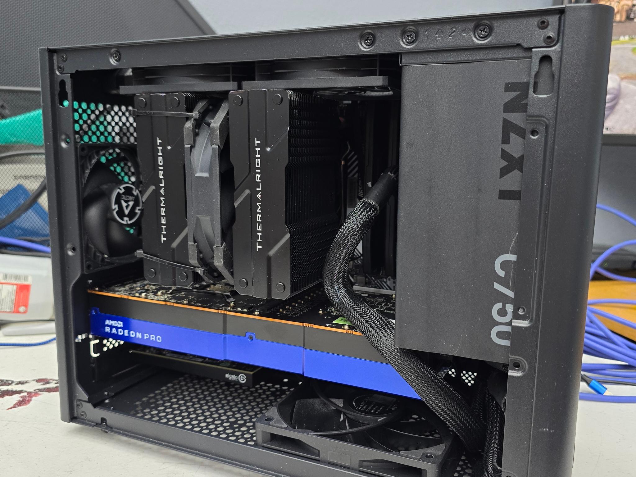 AMD Radeon Pro W5700 8GB