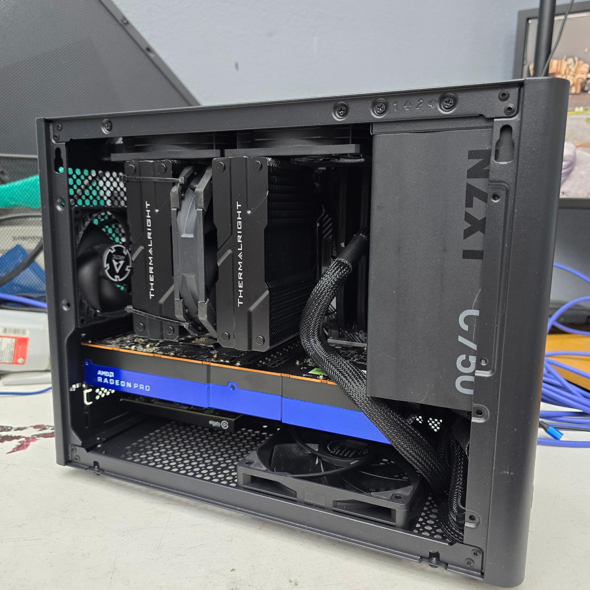 AMD Radeon Pro W5700 8GB