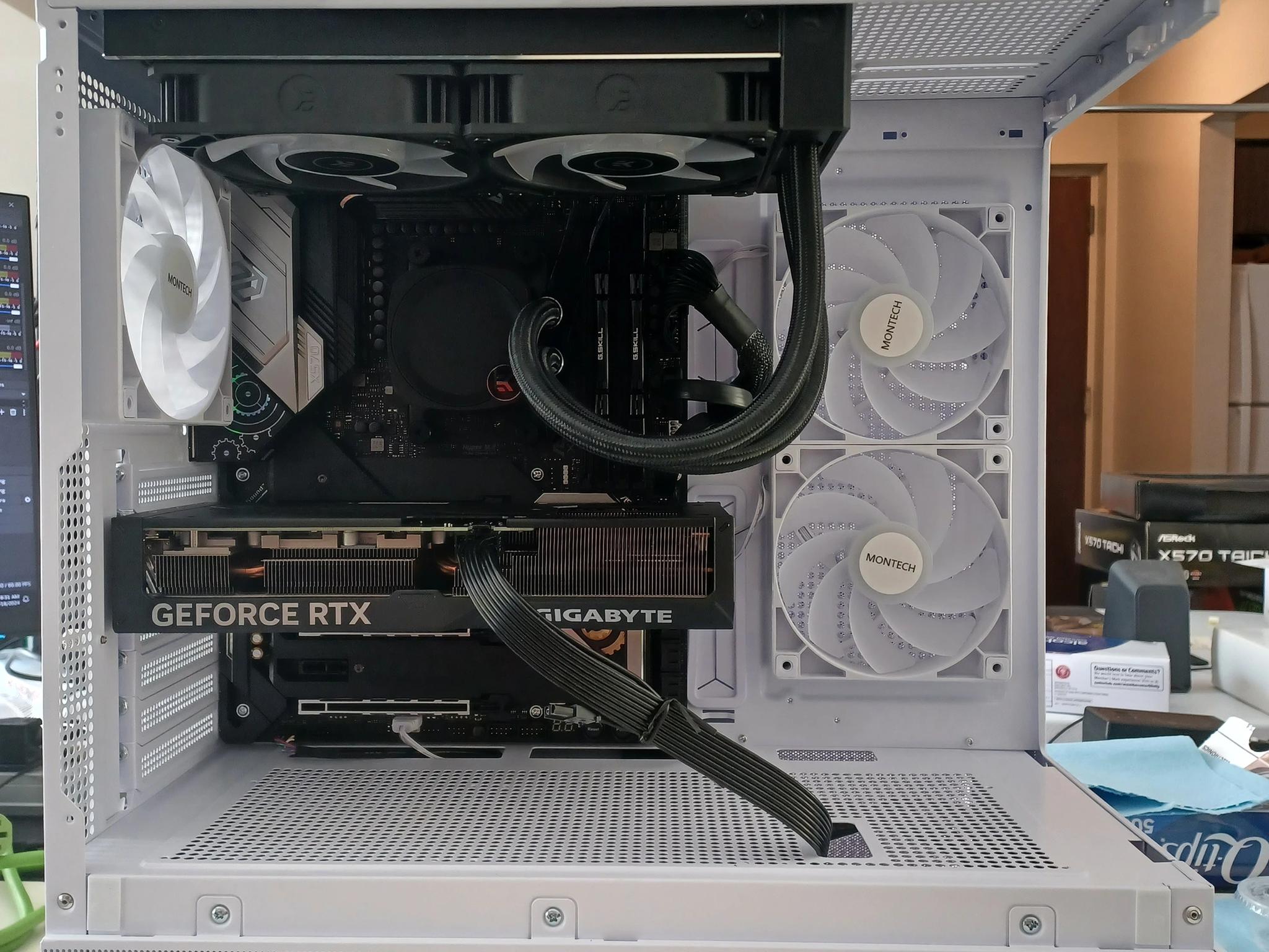 RTS! [model009unit1] 1440p Gaming Mid-Tower (RTX 4070 + Ryzen 7 5700X3D + 32GB DDR4)