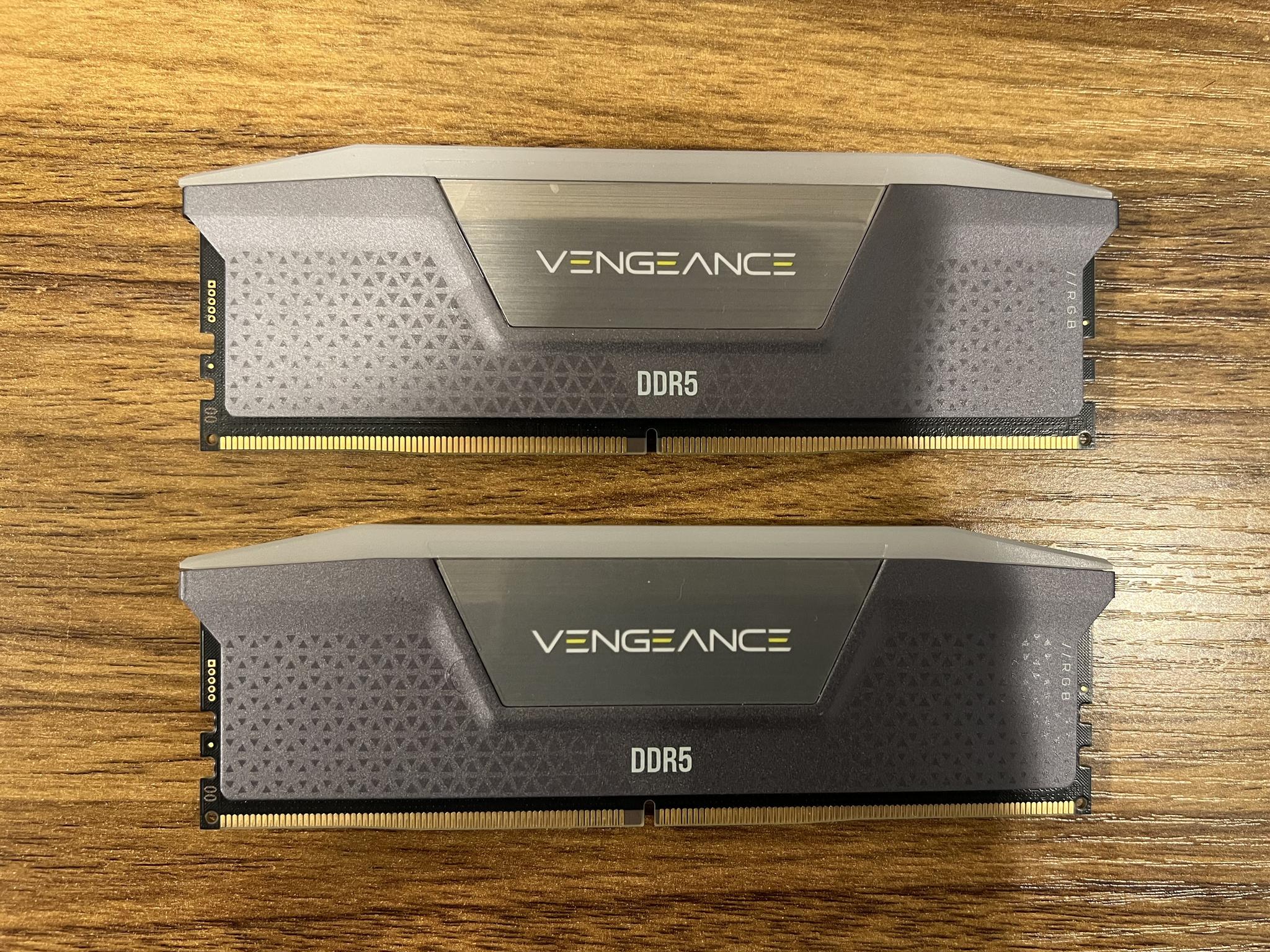 32GB DDR5-6000MT/s CL30 CORSAIR VENGEANCE RGB RAM Memory