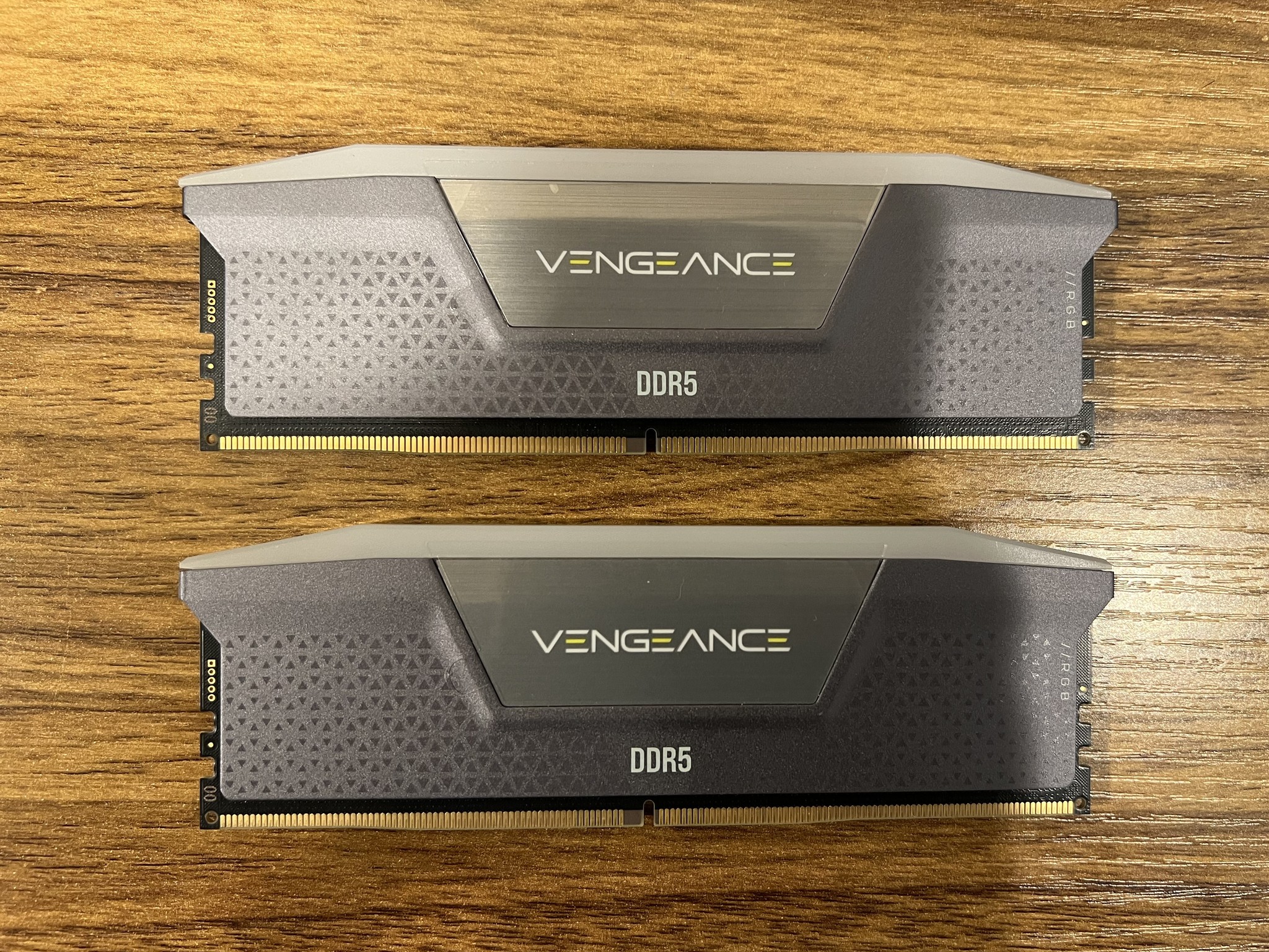 32GB DDR5-6000MT/s CL30 CORSAIR VENGEANCE RGB RAM Memory