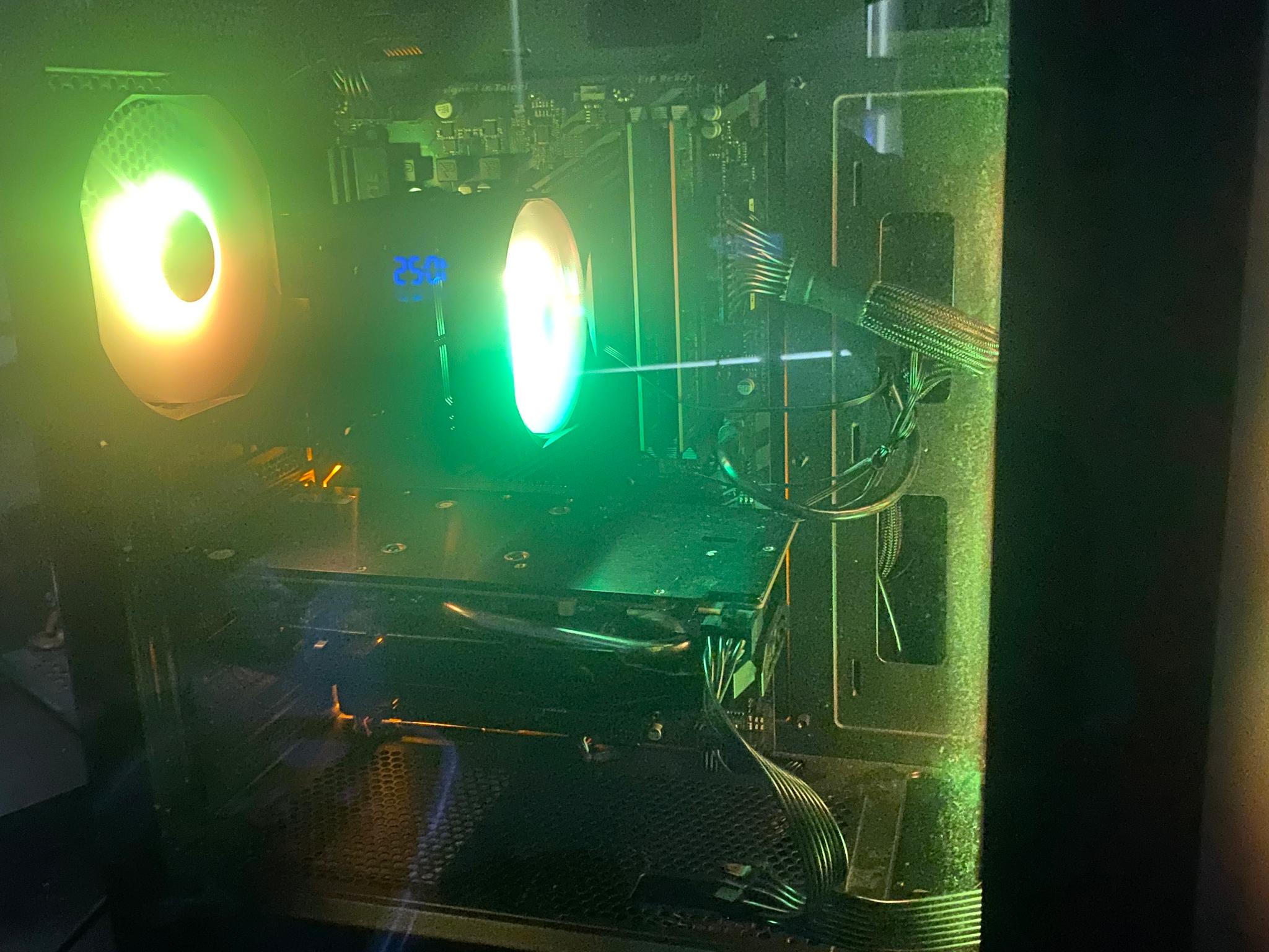 Budget gaming PC I5-8500T Rx 580 0.9 TB of storage