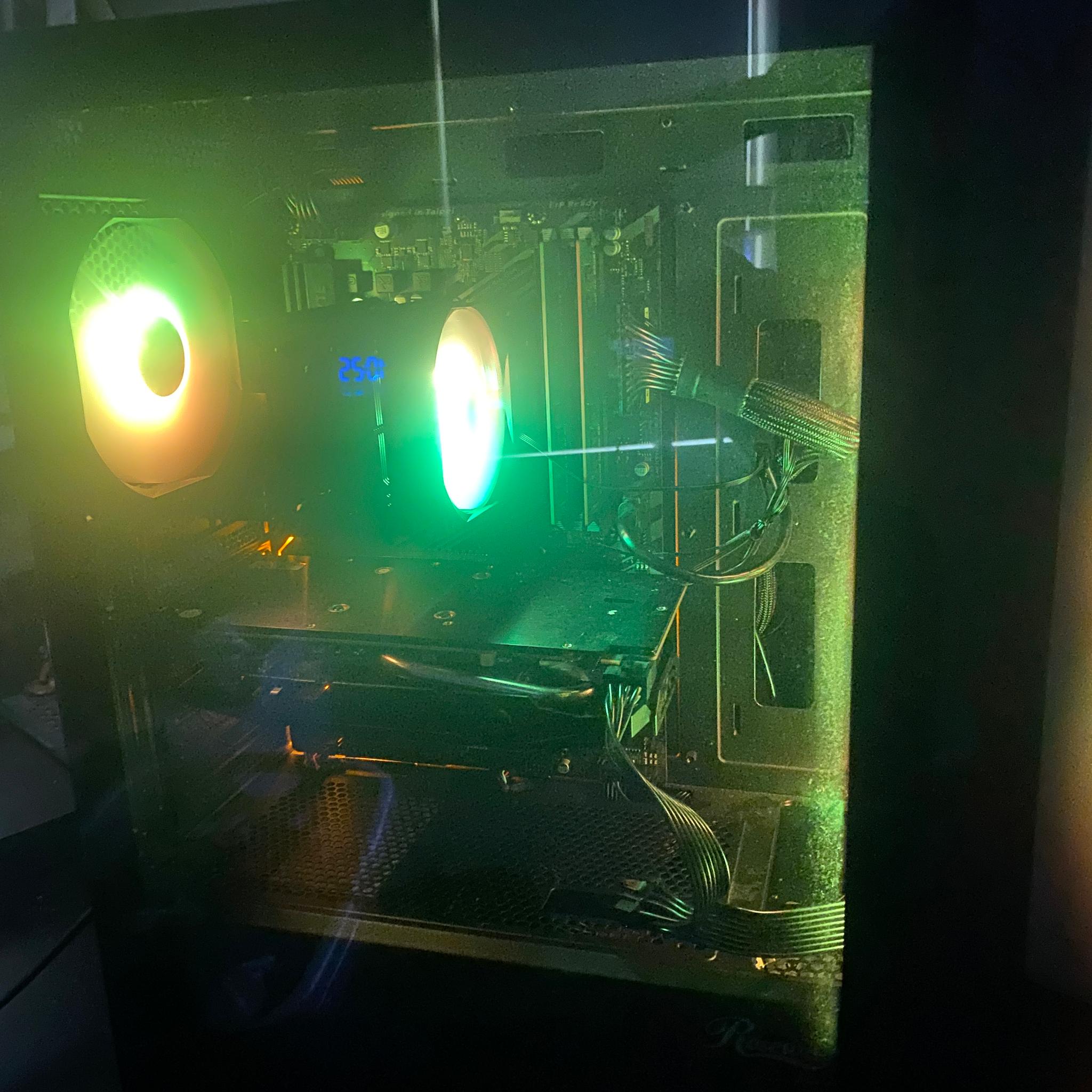 Budget gaming PC I5-8500T Rx 580 0.9 TB of storage