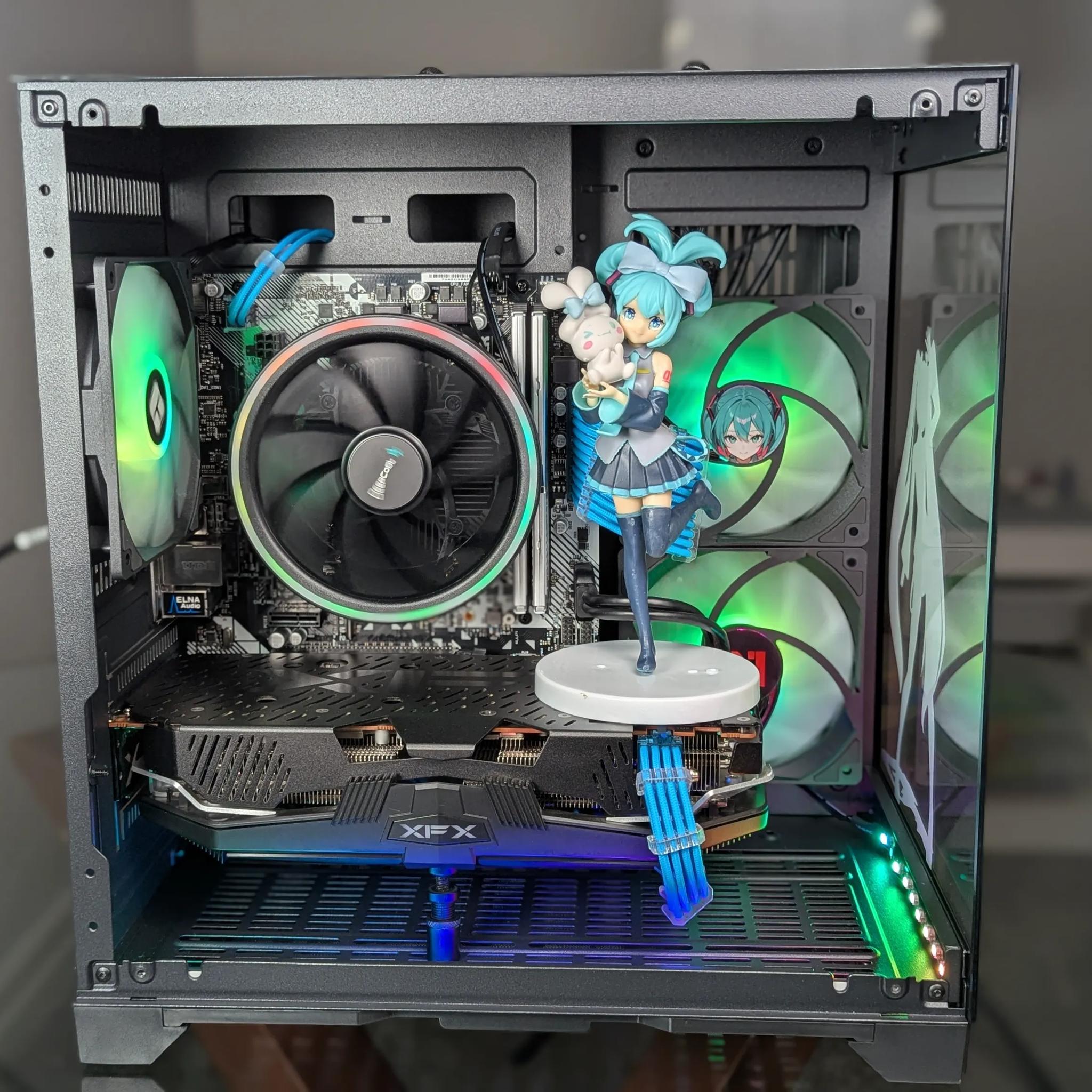 The Most Kawaii Gaming PC - The Hatsune Miku
