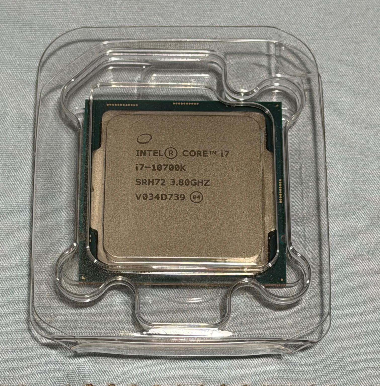 Intel Core i7 10th Gen - Core i7-10700K Comet Lake 8-Core 3.8 GHz LGA 1200