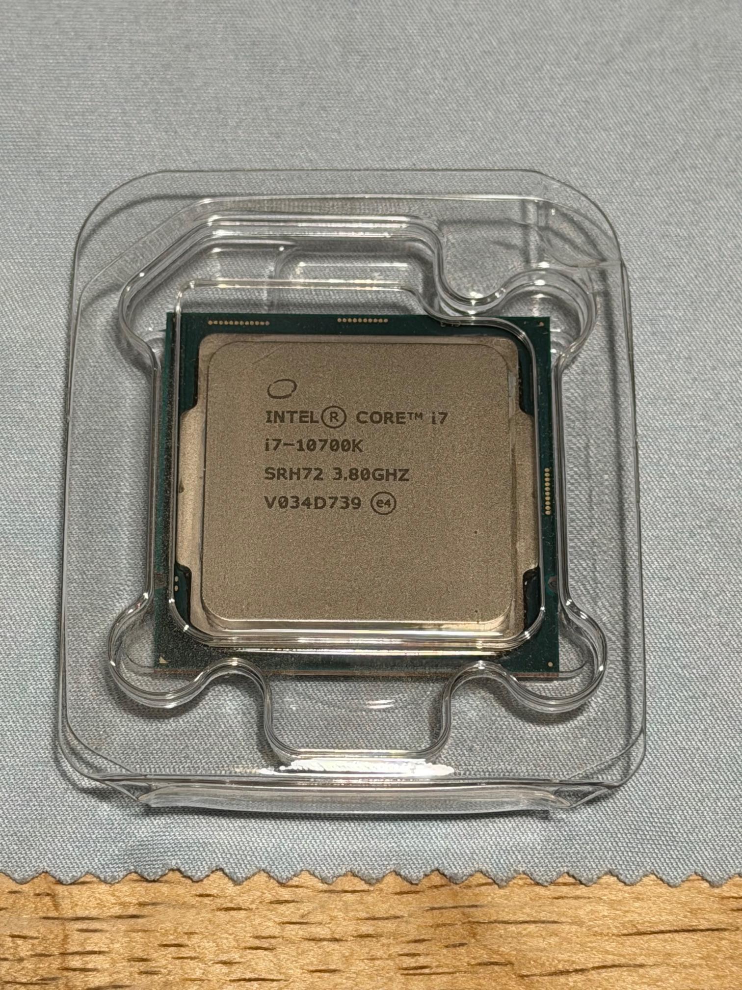 Intel Core i7 10th Gen - Core i7-10700K Comet Lake 8-Core 3.8 GHz LGA 1200