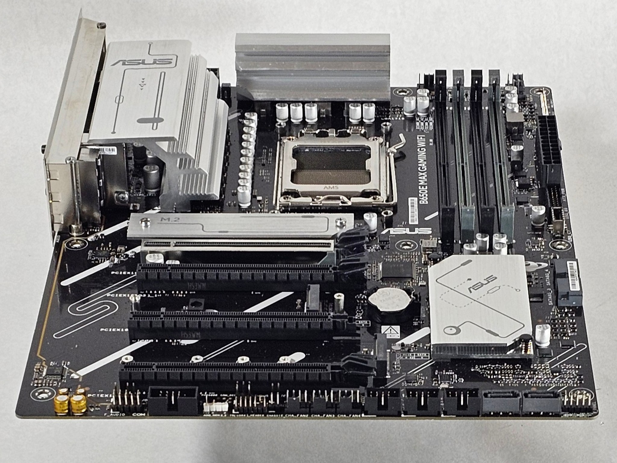 ASUS B650E Max Gaming WIFI AMD AM5 DDR5 ATX Motherboard