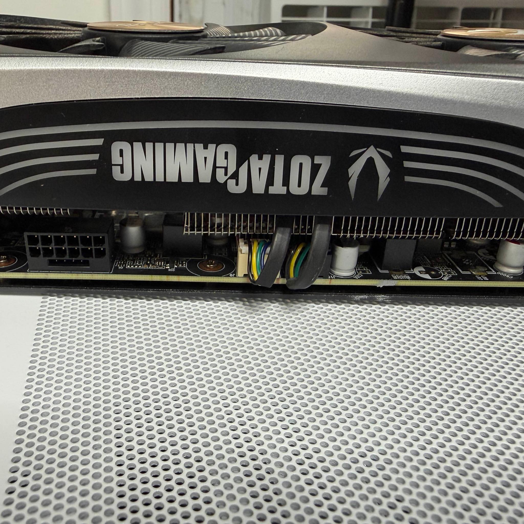 ZOTAC GAMING GeForce RTX 4070 Ti Trinity OC 12GB GDDR6X