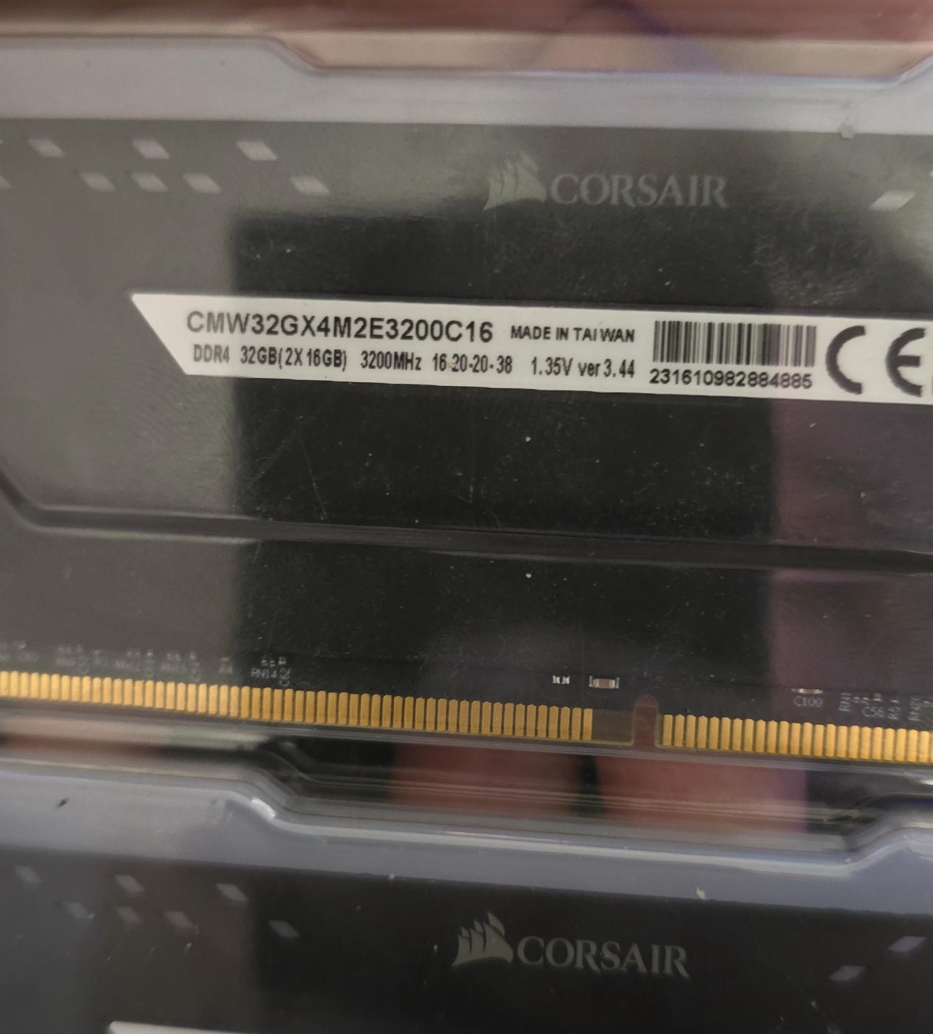 Corsair Vengeance RGB Pro DDR4 32gb (2x16gb)