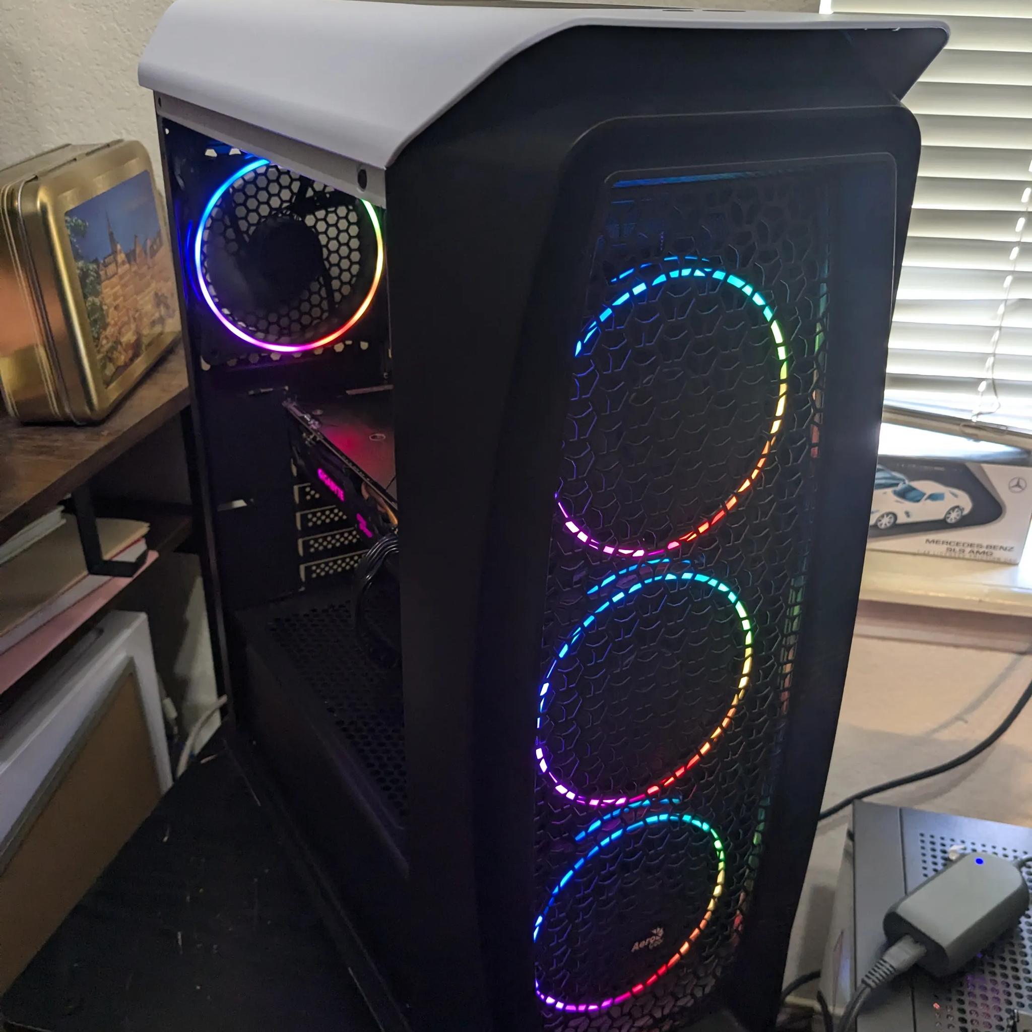 FREE SHIP || i5-8500, RX 580 8GB 2304SP, 480GB SSD, 16GB RAM, 650W PSU, RGB, WiFi, Win10