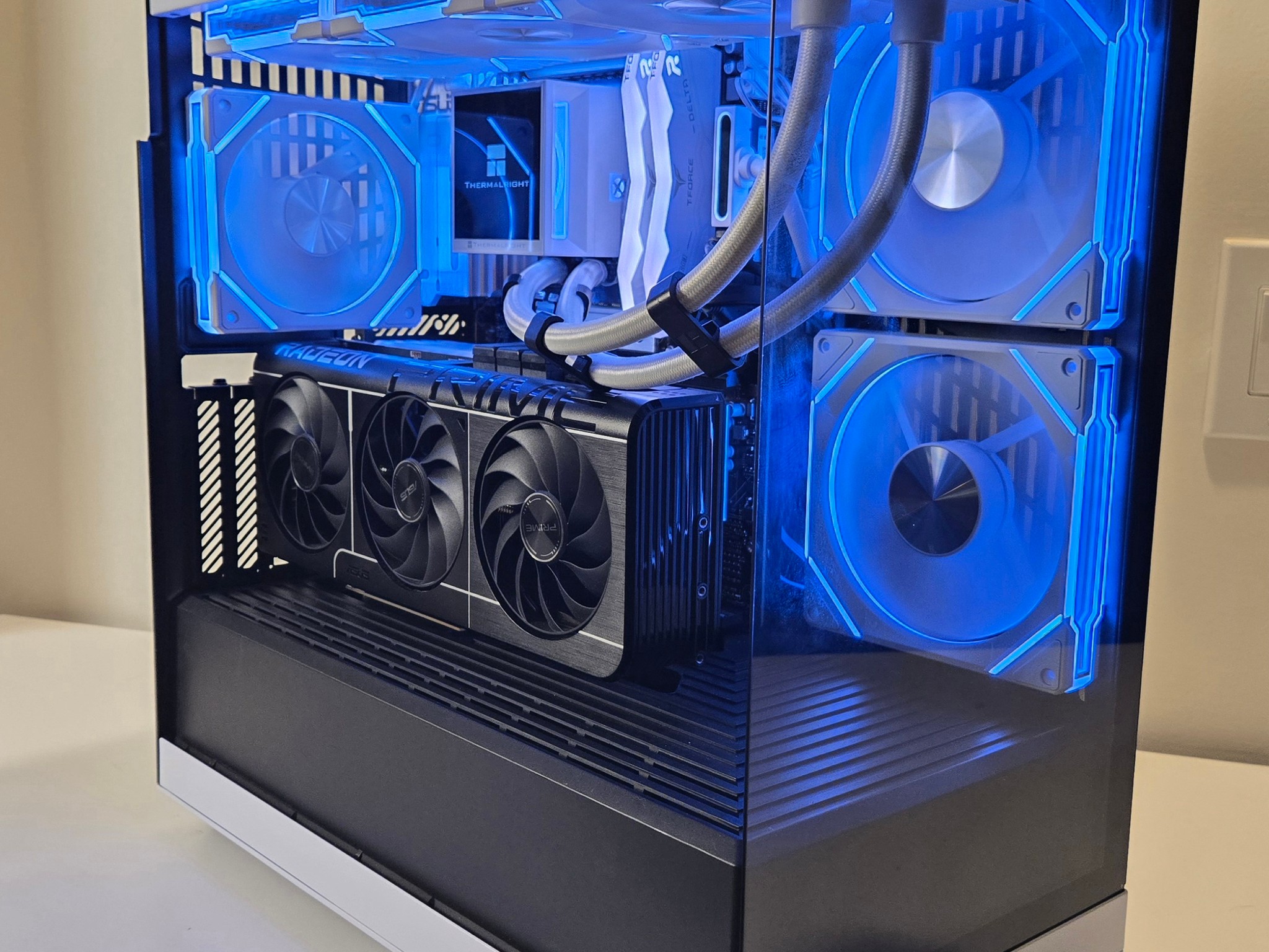RX 9070 XT | Ryzen 7 9700X | 32gb DDR5 | 1tb NVME 🔥