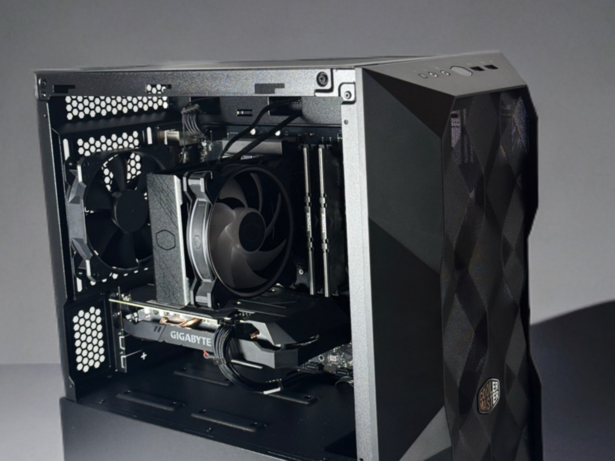 🎮 ELEGANCE👾 |INTEL I5 10400f | NVIDIA 1660 | 1TB SSD | 16GB DDR4 | WIFI/BT| WIN 11