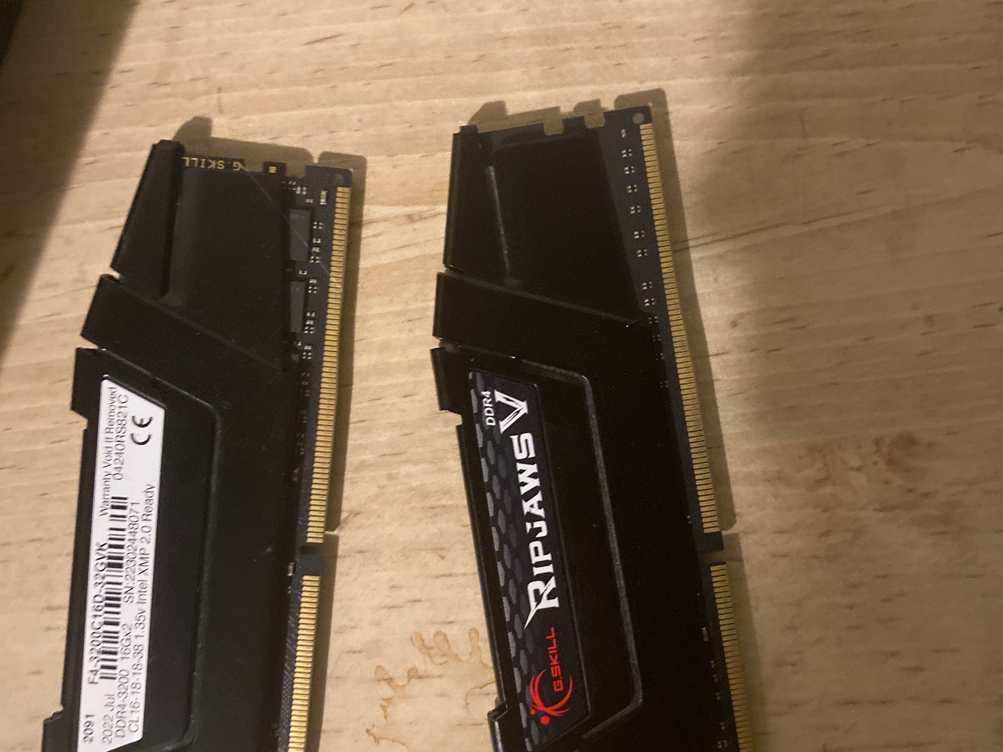 Msi Gtx 1070, 8gb used no box,two years use comes with 2 sticks of ddr4 16gb ram